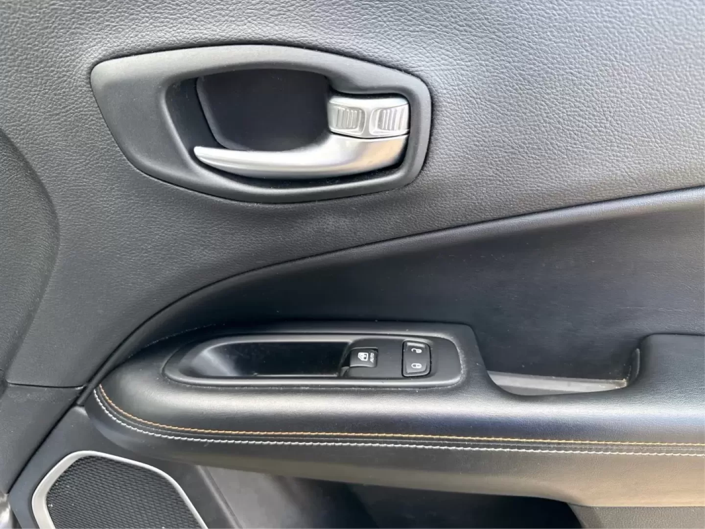 2018 Jeep Compass Latitude FWD (3C4NJCBB1JT) with an 2.4L I-4 variable valve control engine, located at 8750 N County Rd 25A, Piqua, OH, 45356, (937) 908-9800, 40.164391, -84.232513 - **Adventure Awaits with This 2018 Jeep Compass Latitude FWD!**<br /> <br /> Transform your everyday travels into unforgettable adventures with the 2018 Jeep Compass Latitude FWD. This SUV is not just a mode of transportation; it's your ticket to exploration, whether it's cruising through the scenic - Photo#20