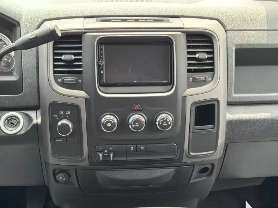 2013 Ram 1500 Tradesman Crew Cab SWB 4WD (1C6RR7KT8DS) with an 5.7L V8 OHV 16V engine, 6-Speed Automatic transmission, located at 1230 East Main St, Xenia, OH, 45385, (937) 908-9800, 39.688026, -83.910172 - Weekend projects, family road trips, and workweek commutes all get easier when you've got a full-size truck that's ready for whatever the day brings. This 2013 Ram 1500 Tradesman Crew Cab SWB 4WD in Copperhead Pearlcoat is the kind of do-it-all pickup that fits life in Xenia-whether you're hauling s- Photo#13