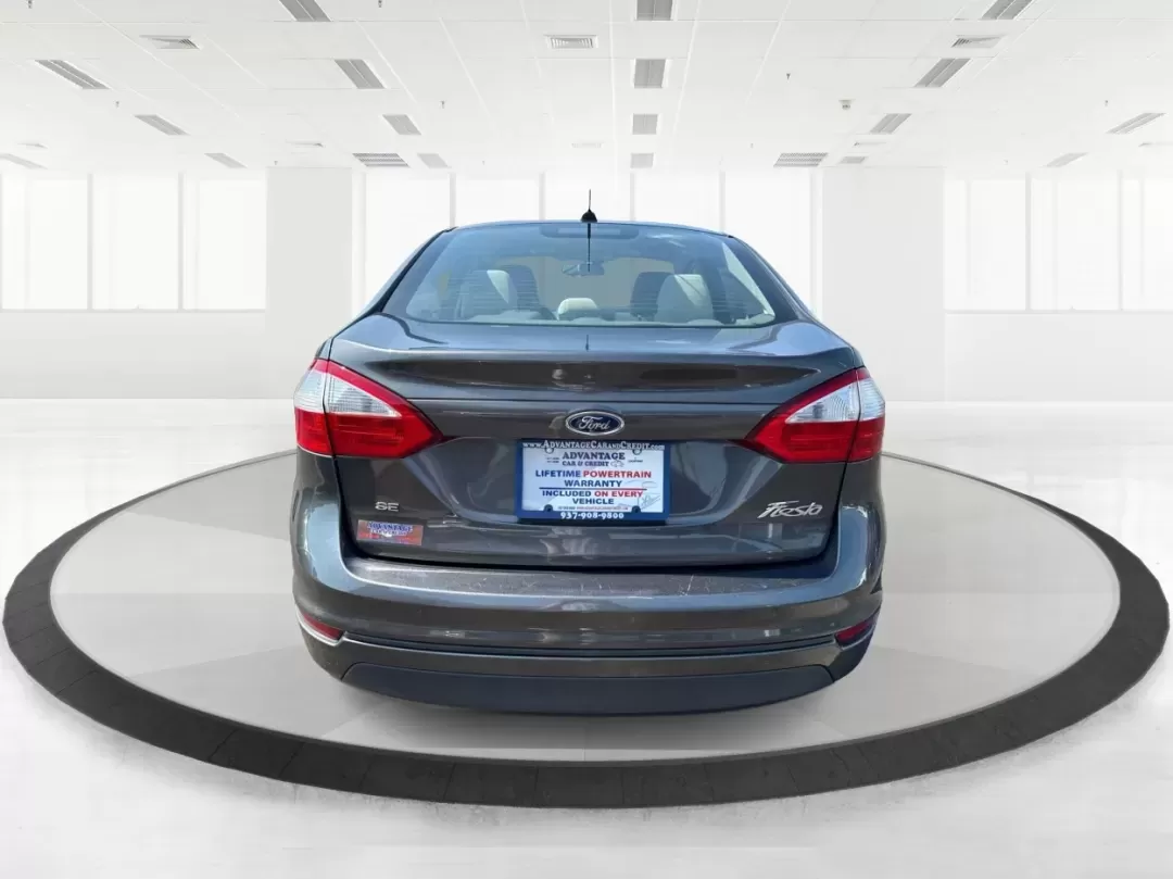 2015 Ford Fiesta SE (3FADP4BJ4FM) with an EcoBoost 1L I-3 gasoline direct injection engine, located at 1230 East Main St, Xenia, OH, 45385, (937) 908-9800, 39.688026, -83.910172 - **Discover Adventure and Style with the 2015 Ford Fiesta SE at Advantage Car and Credit in Fairborn, OH!**<br /> <br /> Are you ready to elevate your daily commute or weekend adventures? The 2015 Ford Fiesta SE is the ideal sedan for budget-conscious buyers seeking a reliable and stylish companion. - Photo#3