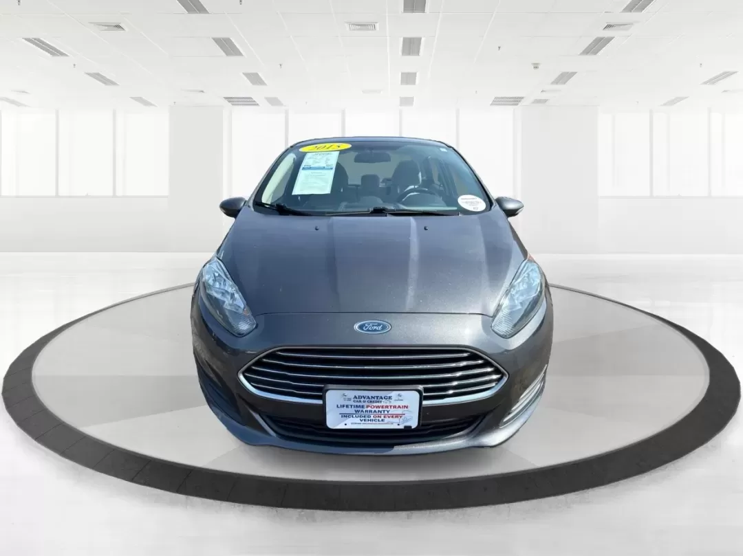 2015 Ford Fiesta SE (3FADP4BJ4FM) with an EcoBoost 1L I-3 gasoline direct injection engine, located at 1230 East Main St, Xenia, OH, 45385, (937) 908-9800, 39.688026, -83.910172 - **Discover Adventure and Style with the 2015 Ford Fiesta SE at Advantage Car and Credit in Fairborn, OH!**<br /> <br /> Are you ready to elevate your daily commute or weekend adventures? The 2015 Ford Fiesta SE is the ideal sedan for budget-conscious buyers seeking a reliable and stylish companion. - Photo#7