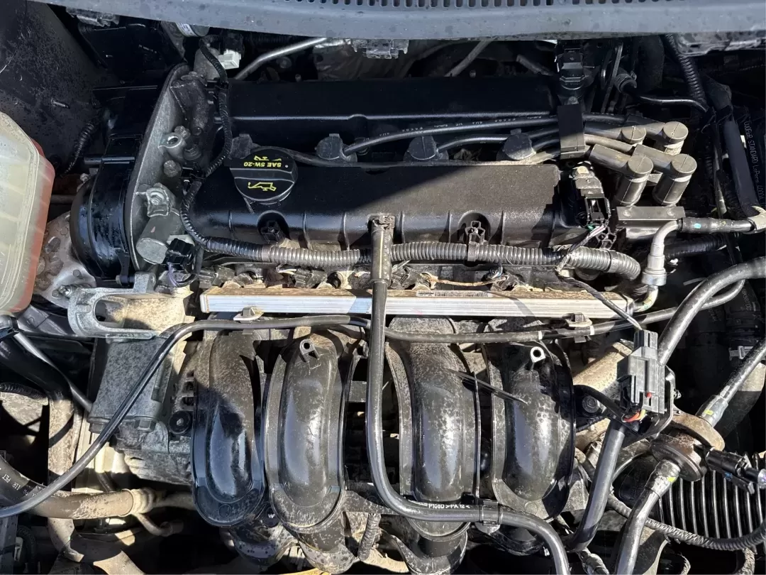 2015 Ford Fiesta SE (3FADP4BJ4FM) with an EcoBoost 1L I-3 gasoline direct injection engine, located at 1230 East Main St, Xenia, OH, 45385, (937) 908-9800, 39.688026, -83.910172 - **Discover Adventure and Style with the 2015 Ford Fiesta SE at Advantage Car and Credit in Fairborn, OH!**<br /> <br /> Are you ready to elevate your daily commute or weekend adventures? The 2015 Ford Fiesta SE is the ideal sedan for budget-conscious buyers seeking a reliable and stylish companion. - Photo#11