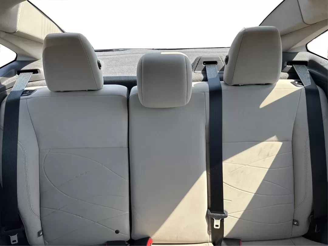 2015 Ford Fiesta SE (3FADP4BJ4FM) with an EcoBoost 1L I-3 gasoline direct injection engine, located at 1230 East Main St, Xenia, OH, 45385, (937) 908-9800, 39.688026, -83.910172 - **Discover Adventure and Style with the 2015 Ford Fiesta SE at Advantage Car and Credit in Fairborn, OH!**<br /> <br /> Are you ready to elevate your daily commute or weekend adventures? The 2015 Ford Fiesta SE is the ideal sedan for budget-conscious buyers seeking a reliable and stylish companion. - Photo#14