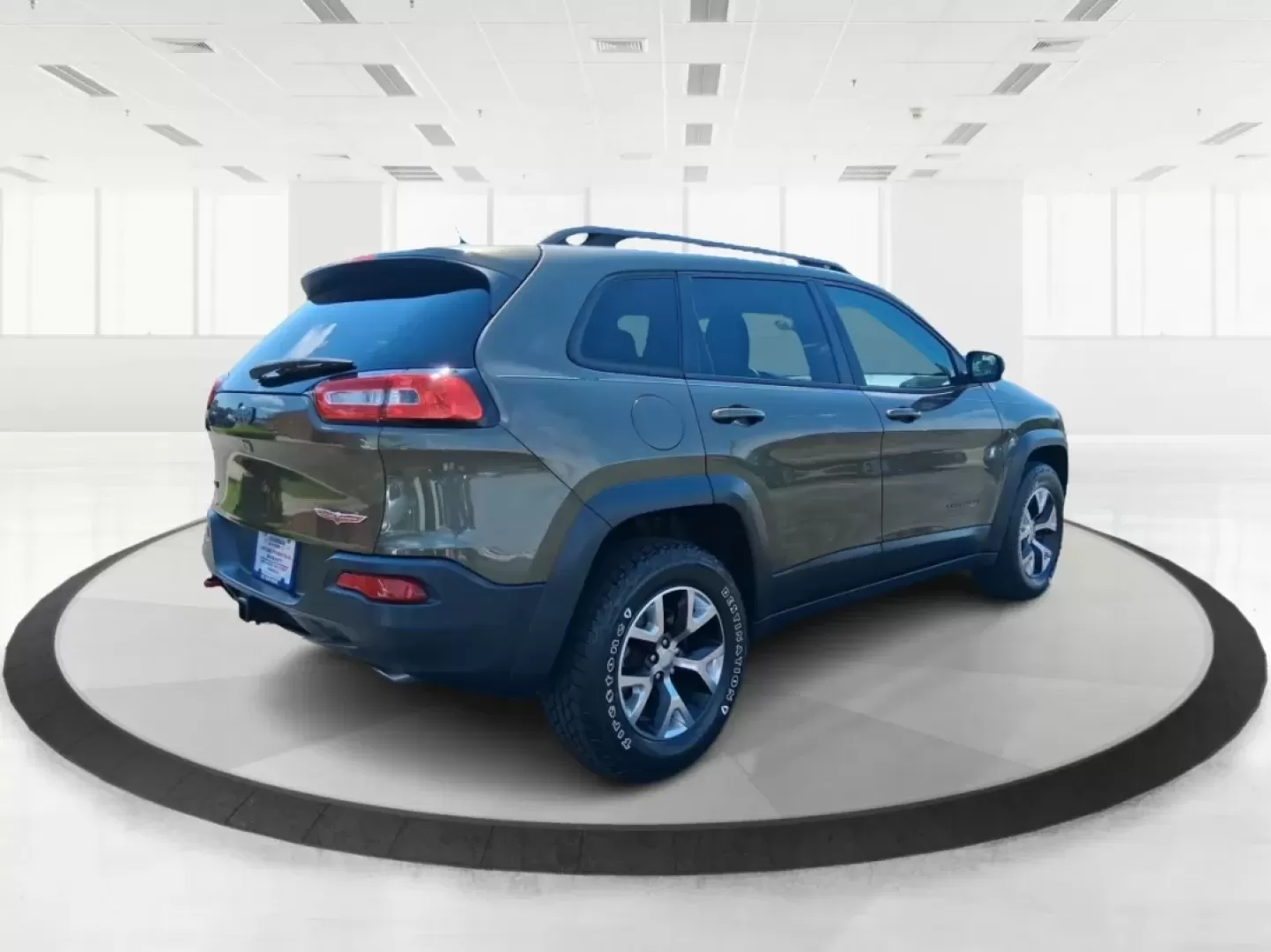 2015 Jeep Cherokee Trailhawk (1C4PJMBS8FW) with an Other engine, located at 8750 N County Rd 25A, Piqua, OH, 45356, (937) 908-9800, 40.164391, -84.232513 - 2015 Jeep Cherokee Trailhawk - Photo#2