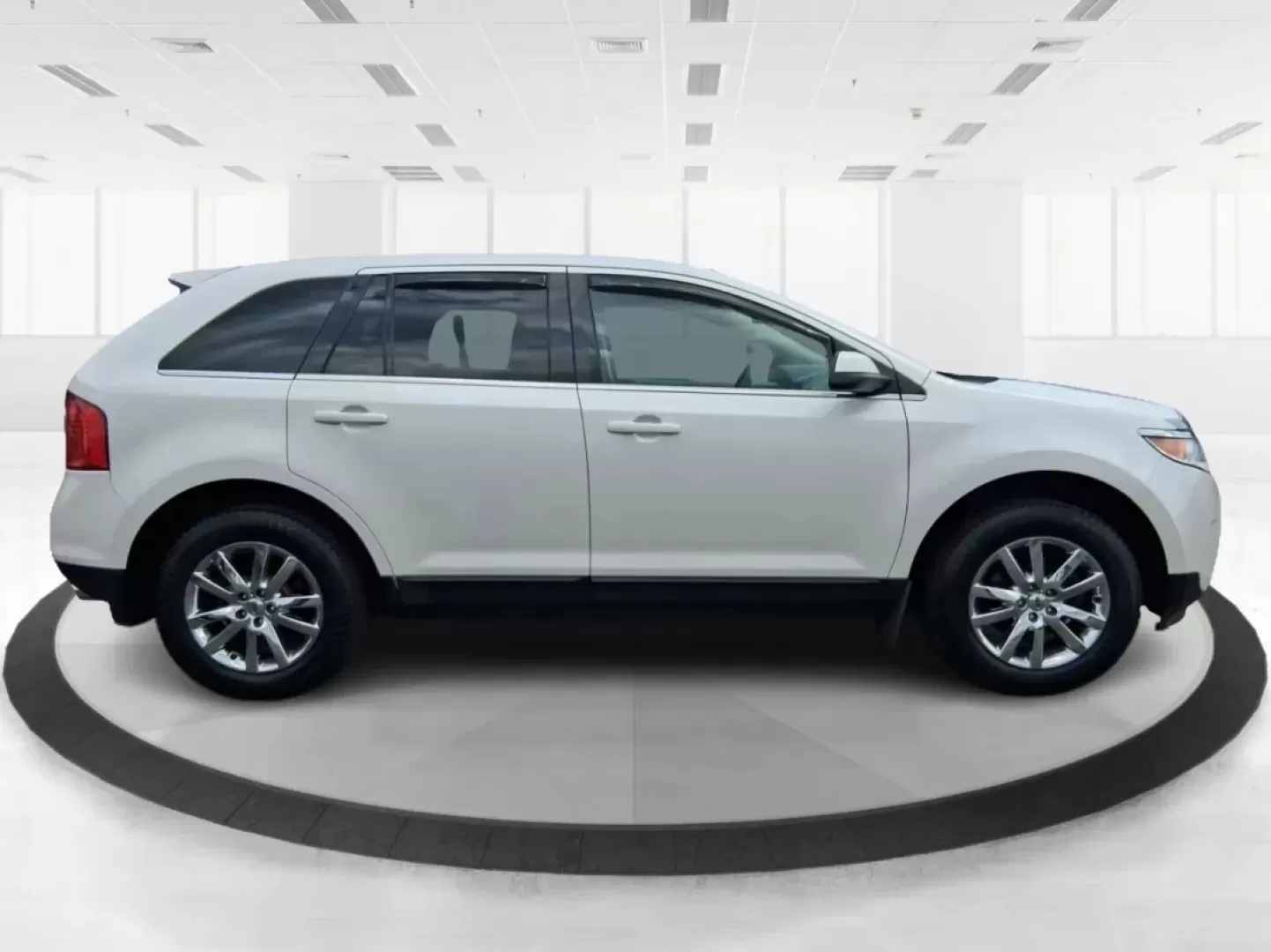 2014 Ford Edge Limited (2FMDK4KC9EB) with an 3.5L V-6 DOHC engine, located at 4508 South Dixie Dr, Moraine, OH, 45439, (937) 908-9800, 39.689976, -84.218452 - **Elevate Your Family Adventures with the 2014 Ford Edge Limited!**<br /> <br /> Are you ready to transform your daily commutes and weekend adventures? The 2014 Ford Edge Limited is the perfect SUV for families and those who love hitting the open road. With its spacious design, robust performance, a - Photo#1