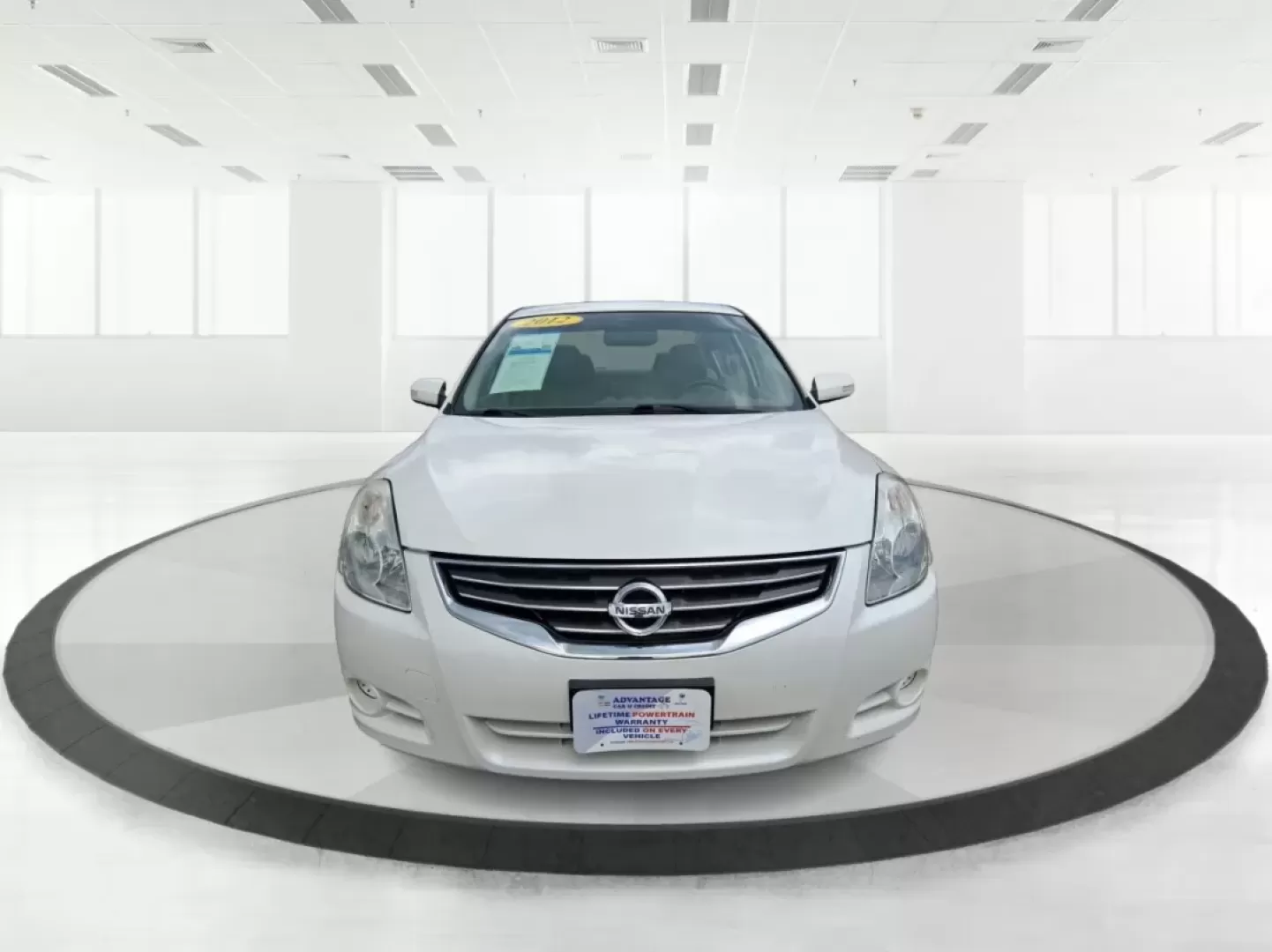 2012 Nissan Altima 2.5 S (1N4AL2APXCN) with an 2.5L I-4 DOHC engine, located at 1951 S Dayton Lakeview Rd., New Carlisle, OH, 45344, (937) 908-9800, 39.890999, -84.050255 - **Explore the Open Road with the 2012 Nissan Altima Perfect for Your Lifestyle!**<br /> <br /> Are you on the lookout for a reliable and stylish sedan that perfectly complements your active lifestyle? Look no further than this stunning 2012 Nissan Altima 2.5 S, available now at Advantage Car and Cr - Photo#7