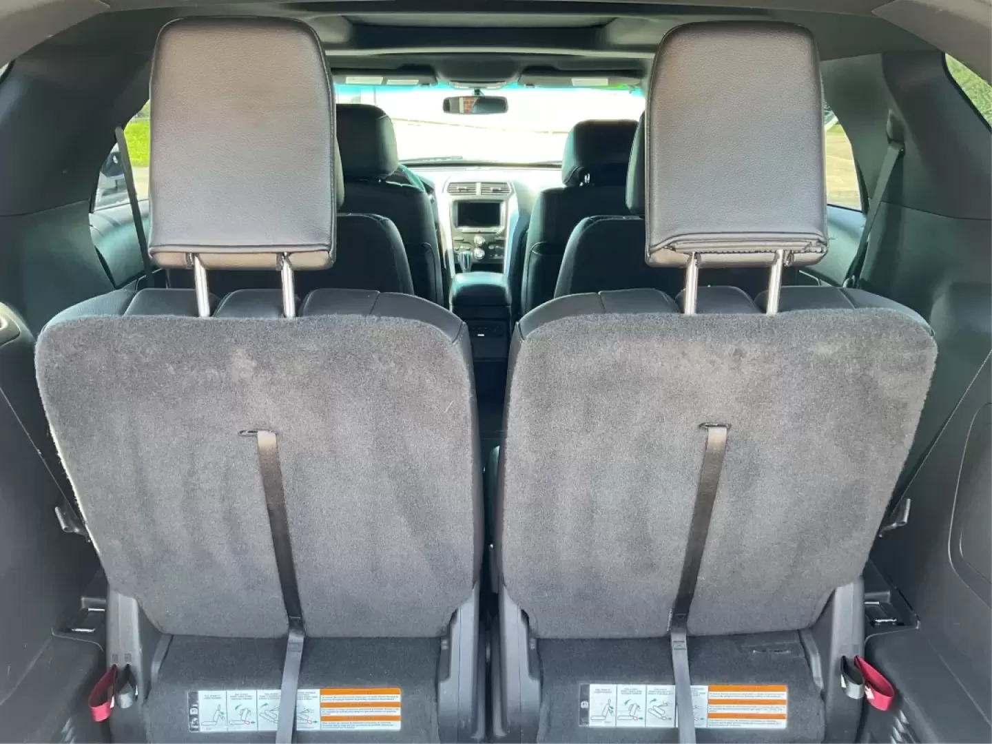 2015 Ford Explorer XLT (1FM5K8D85FG) with an 3.5L V-6 DOHC engine, located at 8750 N County Rd 25A, Piqua, OH, 45356, (937) 908-9800, 40.164391, -84.232513 - **Explore the Open Road with the 2015 Ford Explorer XLT!** <br /> <br /> Are you ready to elevate your family adventures and weekend road trips? Look no further than this stunning 2015 Ford Explorer XLT, available now at Advantage Car and Credit in Fairborn, OH. With its robust capabilities and spac - Photo#12