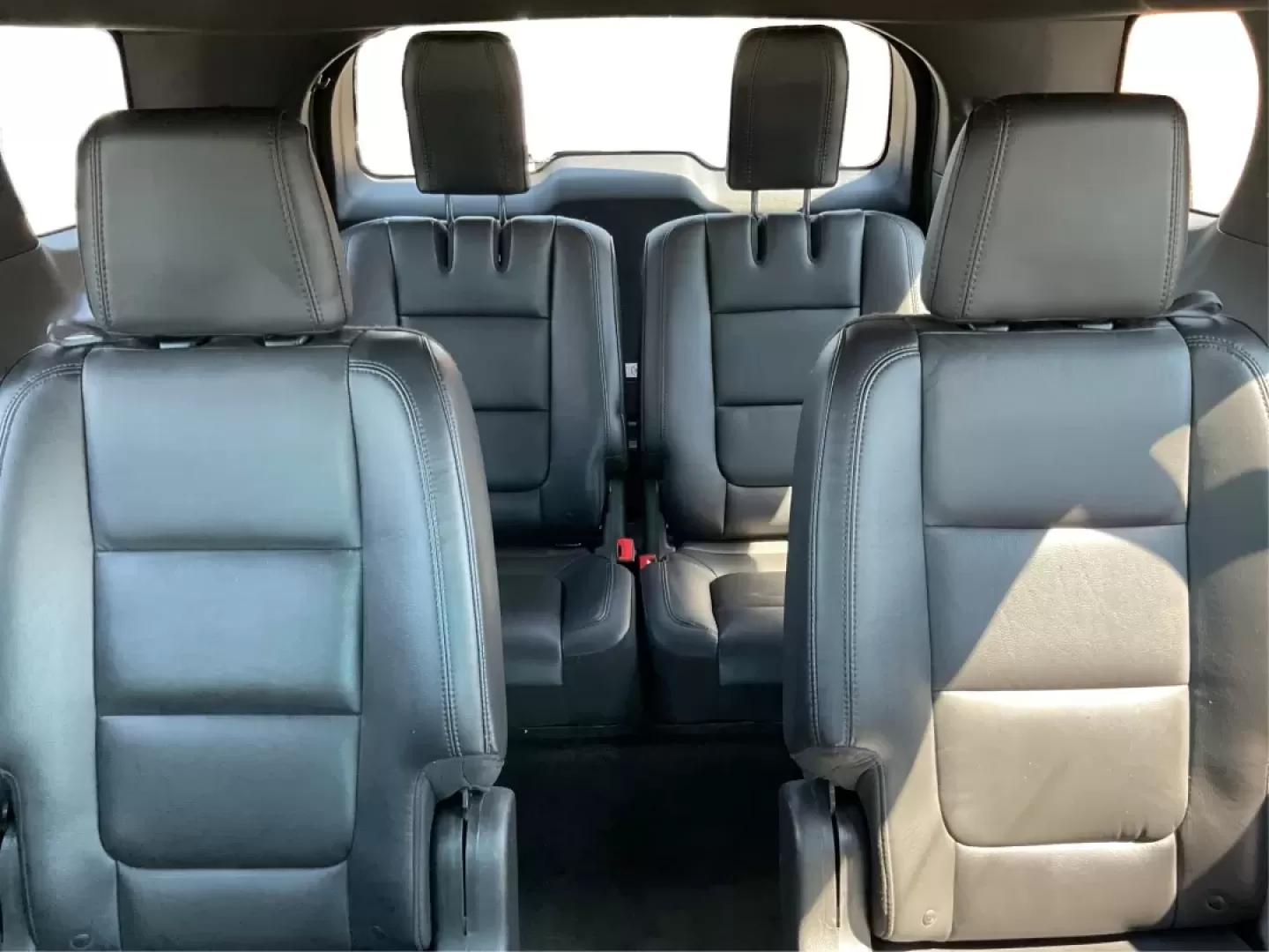 2015 Ford Explorer XLT (1FM5K8D85FG) with an 3.5L V-6 DOHC engine, located at 8750 N County Rd 25A, Piqua, OH, 45356, (937) 908-9800, 40.164391, -84.232513 - **Explore the Open Road with the 2015 Ford Explorer XLT!** <br /> <br /> Are you ready to elevate your family adventures and weekend road trips? Look no further than this stunning 2015 Ford Explorer XLT, available now at Advantage Car and Credit in Fairborn, OH. With its robust capabilities and spac - Photo#14
