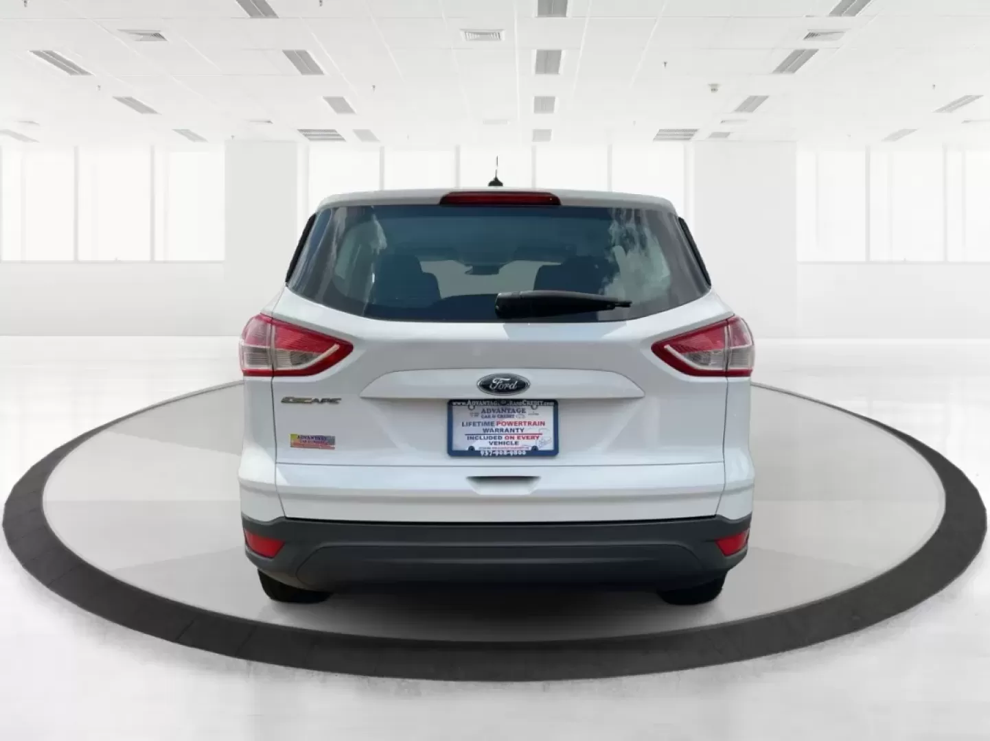 2015 Ford Escape S (1FMCU0F71FU) with an Duratec 2.5L I-4 DOHC engine, located at 1951 S Dayton Lakeview Rd., New Carlisle, OH, 45344, (937) 908-9800, 39.890999, -84.050255 - **Adventure Awaits with the 2015 Ford Escape! Perfect for Family Outings and Daily Commutes!**<br /> <br /> Are you looking for a versatile vehicle that seamlessly fits into your active lifestyle? The 2015 Ford Escape is the ideal SUV for growing families, weekend adventurers, or anyone who needs a - Photo#3