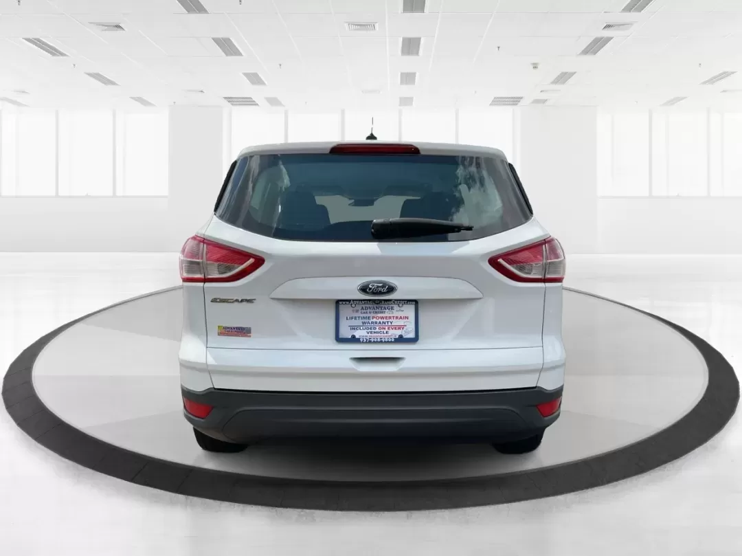 2015 Ford Escape S (1FMCU0F71FU) with an Duratec 2.5L I-4 DOHC engine, located at 1951 S Dayton Lakeview Rd., New Carlisle, OH, 45344, (937) 908-9800, 39.890999, -84.050255 - **Adventure Awaits with the 2015 Ford Escape! Perfect for Family Outings and Daily Commutes!**<br /> <br /> Are you looking for a versatile vehicle that seamlessly fits into your active lifestyle? The 2015 Ford Escape is the ideal SUV for growing families, weekend adventurers, or anyone who needs a - Photo#3