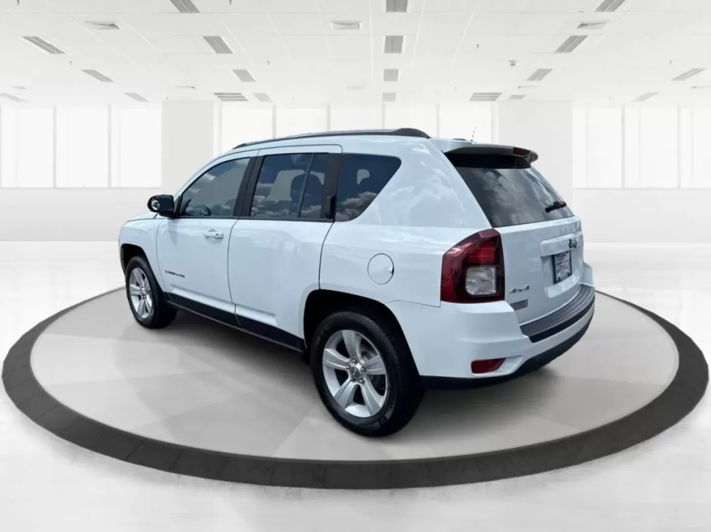 2014 Jeep Compass Sport (1C4NJDBB4ED) with an 2.4L I-4 DOHC engine, located at 1184 Kauffman Ave, Fairborn, OH, 45324, (937) 908-9800, 39.807072, -84.030914 - **Experience Adventure with the 2014 Jeep Compass Sport at Advantage Car and Credit Xenia!** <br /> <br /> Are you ready to embrace the open road with a vehicle that combines comfort, capability, and style? The 2014 Jeep Compass Sport, available at Advantage Car and Credit in Xenia, Ohio, is the pe - Photo#4