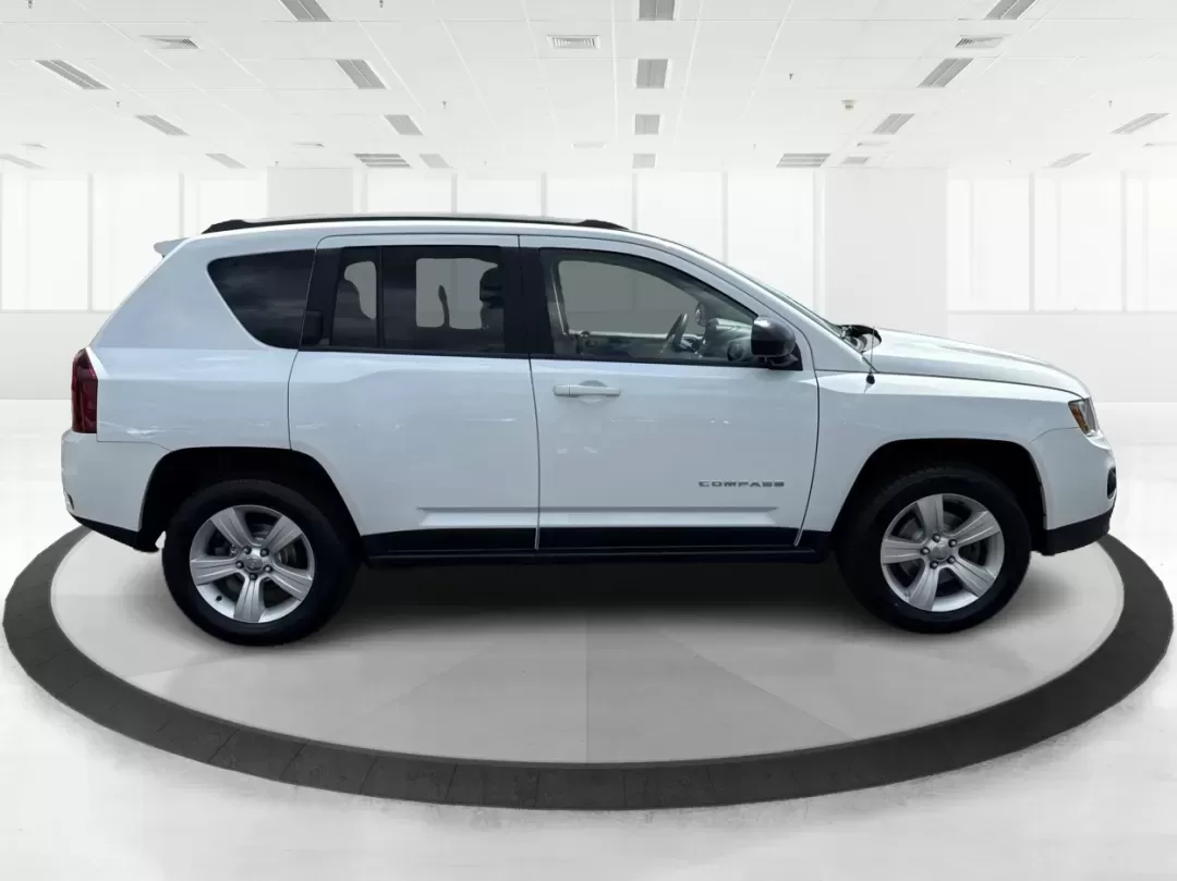 2014 Jeep Compass Sport (1C4NJDBB4ED) with an 2.4L I-4 DOHC engine, located at 1230 East Main St, Xenia, OH, 45385, (937) 908-9800, 39.688026, -83.910172 - **Experience Adventure with the 2014 Jeep Compass Sport at Advantage Car and Credit Xenia!** <br /> <br /> Are you ready to embrace the open road with a vehicle that combines comfort, capability, and style? The 2014 Jeep Compass Sport, available at Advantage Car and Credit in Xenia, Ohio, is the pe - Photo#1