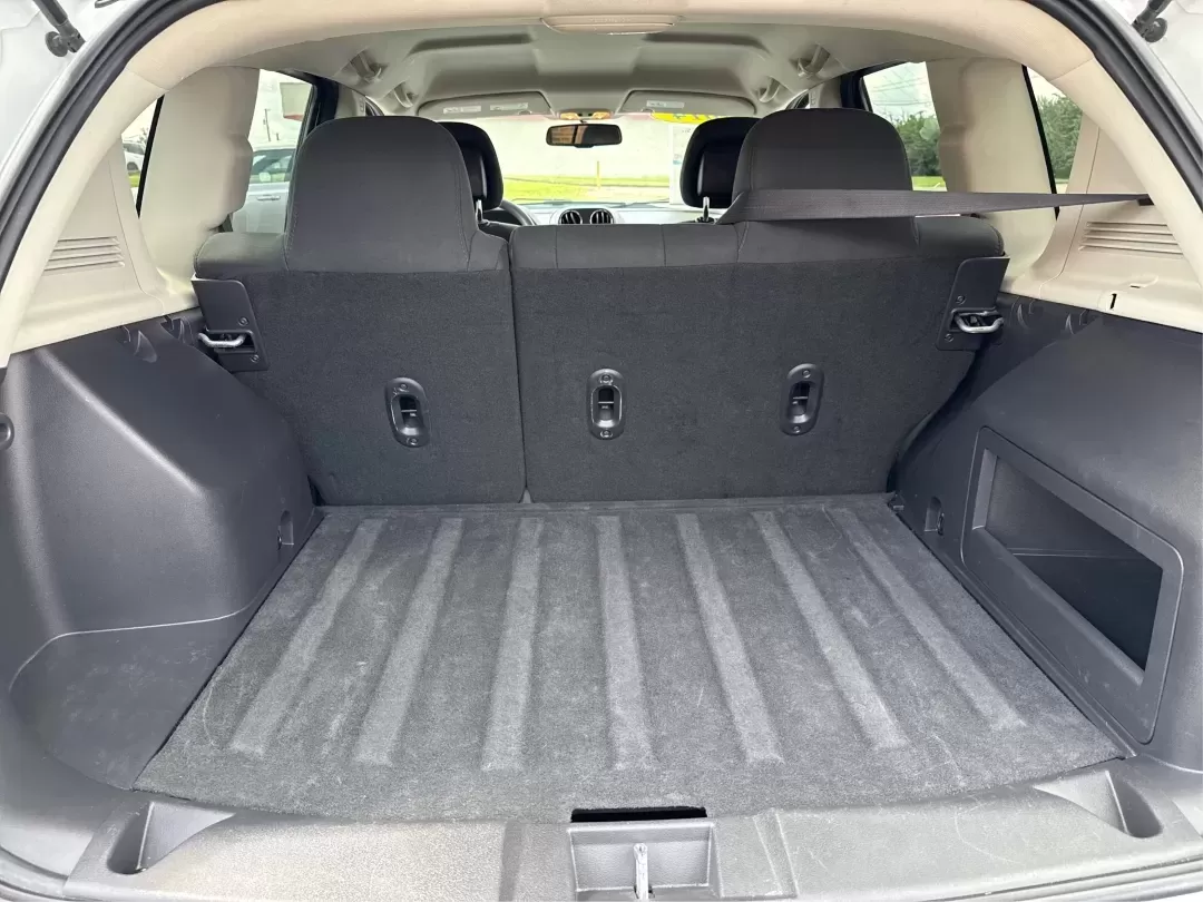 2014 Jeep Compass Sport (1C4NJDBB4ED) with an 2.4L I-4 DOHC engine, located at 1230 East Main St, Xenia, OH, 45385, (937) 908-9800, 39.688026, -83.910172 - **Experience Adventure with the 2014 Jeep Compass Sport at Advantage Car and Credit Xenia!** <br /> <br /> Are you ready to embrace the open road with a vehicle that combines comfort, capability, and style? The 2014 Jeep Compass Sport, available at Advantage Car and Credit in Xenia, Ohio, is the pe - Photo#12