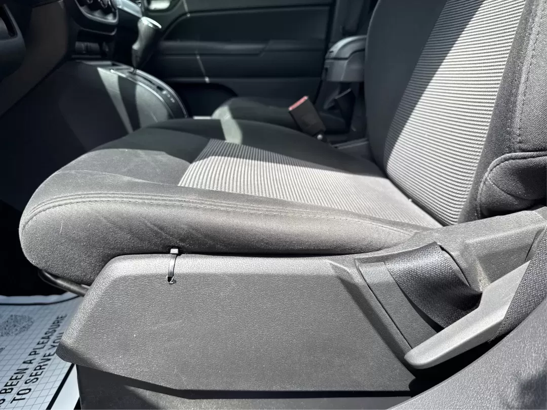 2014 Jeep Compass Sport (1C4NJDBB4ED) with an 2.4L I-4 DOHC engine, located at 1230 East Main St, Xenia, OH, 45385, (937) 908-9800, 39.688026, -83.910172 - **Experience Adventure with the 2014 Jeep Compass Sport at Advantage Car and Credit Xenia!** <br /> <br /> Are you ready to embrace the open road with a vehicle that combines comfort, capability, and style? The 2014 Jeep Compass Sport, available at Advantage Car and Credit in Xenia, Ohio, is the pe - Photo#18