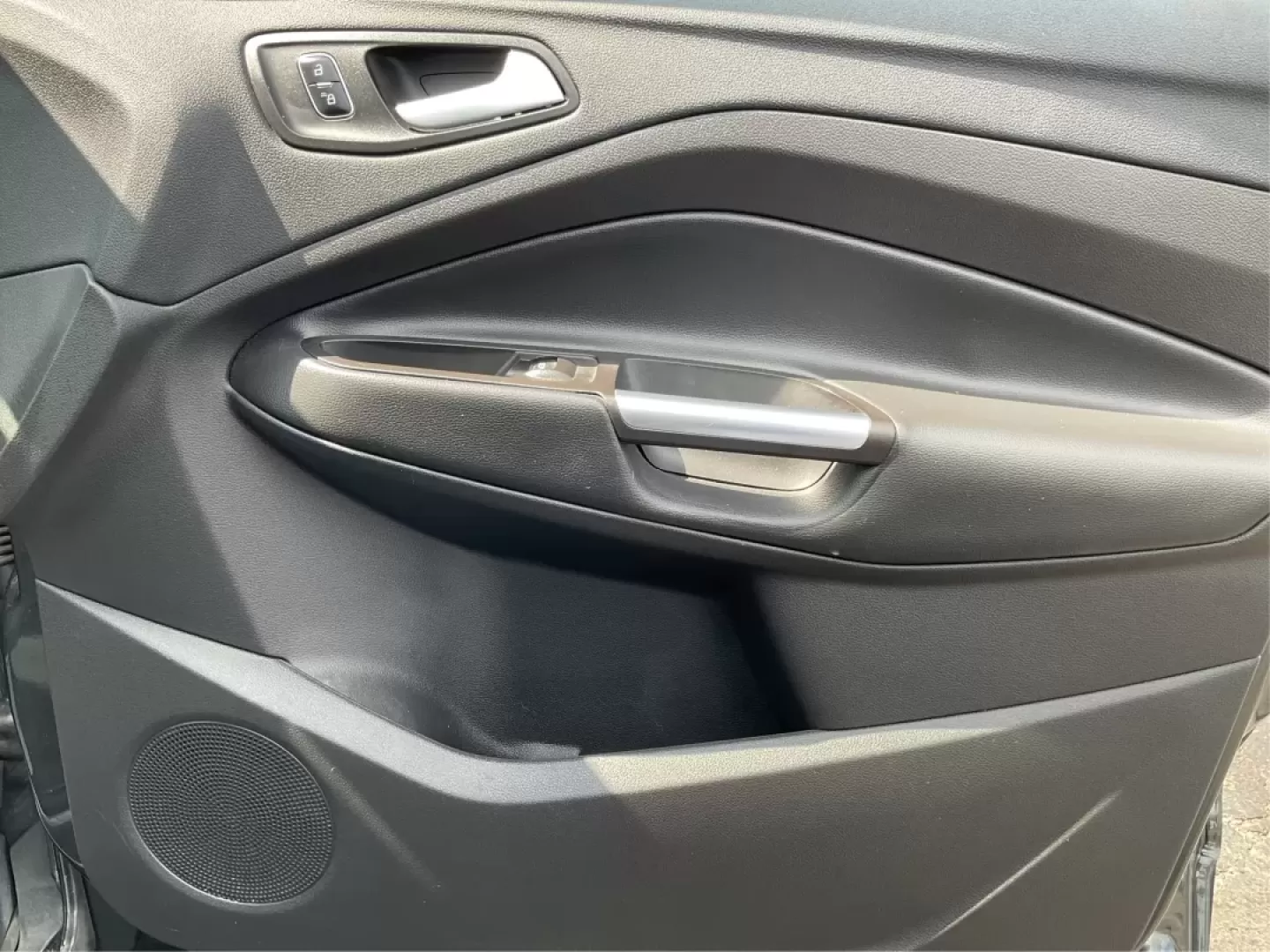 2017 Ford Escape SE (1FMCU0GD7HU) with an Other engine, located at 1951 S Dayton Lakeview Rd., New Carlisle, OH, 45344, (937) 908-9800, 39.890999, -84.050255 - **Experience Life on the Move with the 2017 Ford Escape SE at Advantage Car and Credit - Troy!**<br /> <br /> Are you ready to elevate your lifestyle with a versatile SUV that's perfect for family outings and weekend adventures? Look no further than the 2017 Ford Escape SE, available at Advantage Ca - Photo#20