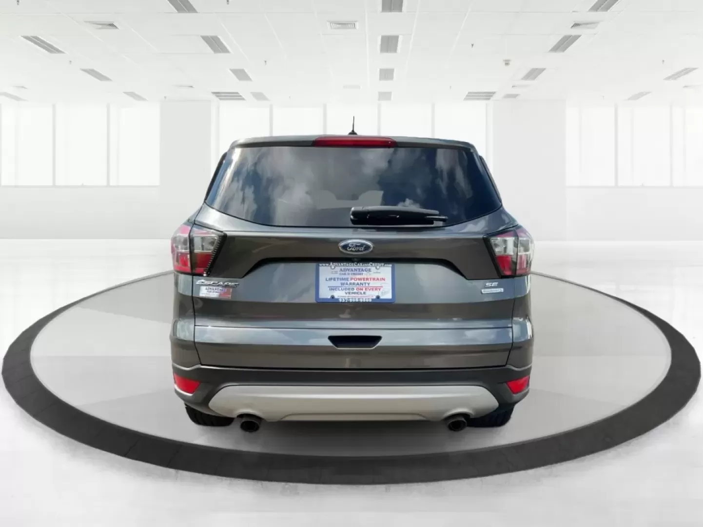 2017 Ford Escape SE (1FMCU0GD7HU) with an Other engine, located at 1099 N County Rd 25A , Troy, OH, 45373, (937) 908-9800, 40.057079, -84.212883 - **Experience Life on the Move with the 2017 Ford Escape SE at Advantage Car and Credit - Troy!**<br /> <br /> Are you ready to elevate your lifestyle with a versatile SUV that's perfect for family outings and weekend adventures? Look no further than the 2017 Ford Escape SE, available at Advantage Ca - Photo#3