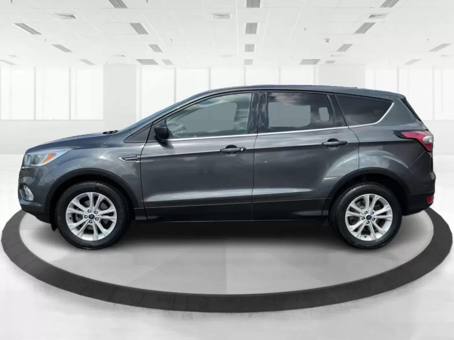 2017 Ford Escape SE (1FMCU0GD7HU) with an Other engine, located at 1099 N County Rd 25A , Troy, OH, 45373, (937) 908-9800, 40.057079, -84.212883 - **Experience Life on the Move with the 2017 Ford Escape SE at Advantage Car and Credit - Troy!**<br /> <br /> Are you ready to elevate your lifestyle with a versatile SUV that's perfect for family outings and weekend adventures? Look no further than the 2017 Ford Escape SE, available at Advantage Ca - Photo#5