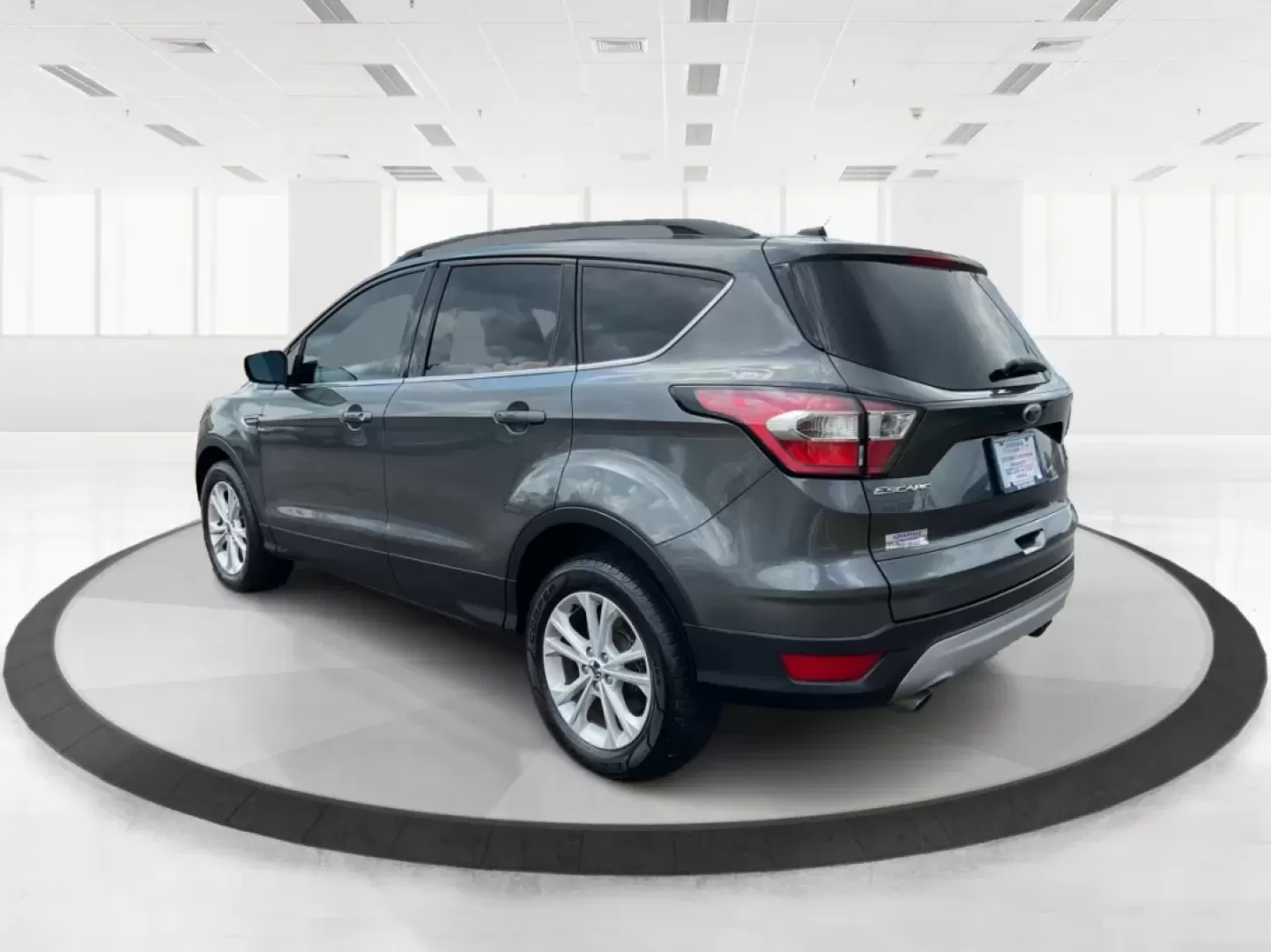2017 Ford Escape SE (1FMCU9GD7HU) with an Other engine, located at 4508 South Dixie Dr, Moraine, OH, 45439, (937) 908-9800, 39.689976, -84.218452 - **Adventure Awaits With This 2017 Ford Escape SE! Perfect for Your Next Journey!**<br /> <br /> Are you ready to elevate your weekend getaways or daily commutes? The 2017 Ford Escape SE is the ideal SUV for those who crave versatility without sacrificing style. With a spacious interior, advanced saf - Photo#4