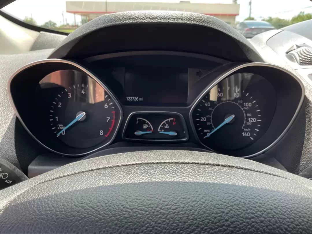 2017 Ford Escape SE (1FMCU9GD7HU) with an Other engine, located at 4508 South Dixie Dr, Moraine, OH, 45439, (937) 908-9800, 39.689976, -84.218452 - **Adventure Awaits With This 2017 Ford Escape SE! Perfect for Your Next Journey!**<br /> <br /> Are you ready to elevate your weekend getaways or daily commutes? The 2017 Ford Escape SE is the ideal SUV for those who crave versatility without sacrificing style. With a spacious interior, advanced saf - Photo#15