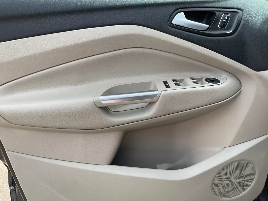 2017 Ford Escape SE (1FMCU9GD7HU) with an Other engine, located at 4508 South Dixie Dr, Moraine, OH, 45439, (937) 908-9800, 39.689976, -84.218452 - **Adventure Awaits With This 2017 Ford Escape SE! Perfect for Your Next Journey!**<br /> <br /> Are you ready to elevate your weekend getaways or daily commutes? The 2017 Ford Escape SE is the ideal SUV for those who crave versatility without sacrificing style. With a spacious interior, advanced saf - Photo#19