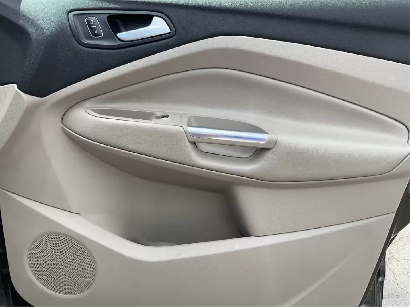 2017 Ford Escape SE (1FMCU9GD7HU) with an Other engine, located at 4508 South Dixie Dr, Moraine, OH, 45439, (937) 908-9800, 39.689976, -84.218452 - **Adventure Awaits With This 2017 Ford Escape SE! Perfect for Your Next Journey!**<br /> <br /> Are you ready to elevate your weekend getaways or daily commutes? The 2017 Ford Escape SE is the ideal SUV for those who crave versatility without sacrificing style. With a spacious interior, advanced saf - Photo#20