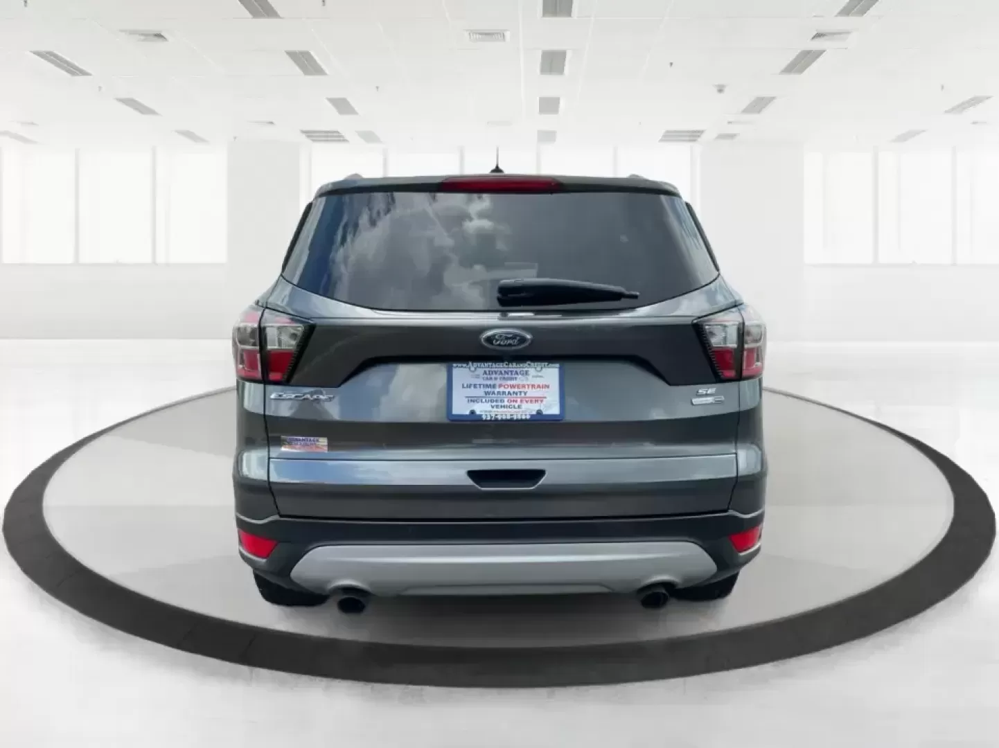 2017 Ford Escape SE (1FMCU9GD7HU) with an 1.5L L4 DOHC 16V engine, 6A transmission, located at 8750 N County Rd 25A, Piqua, OH, 45356, (937) 908-9800, 40.164391, -84.232513 - **Adventure Awaits With This 2017 Ford Escape SE! Perfect for Your Next Journey!**<br /> <br /> Are you ready to elevate your weekend getaways or daily commutes? The 2017 Ford Escape SE is the ideal SUV for those who crave versatility without sacrificing style. With a spacious interior, advanced saf - Photo#3
