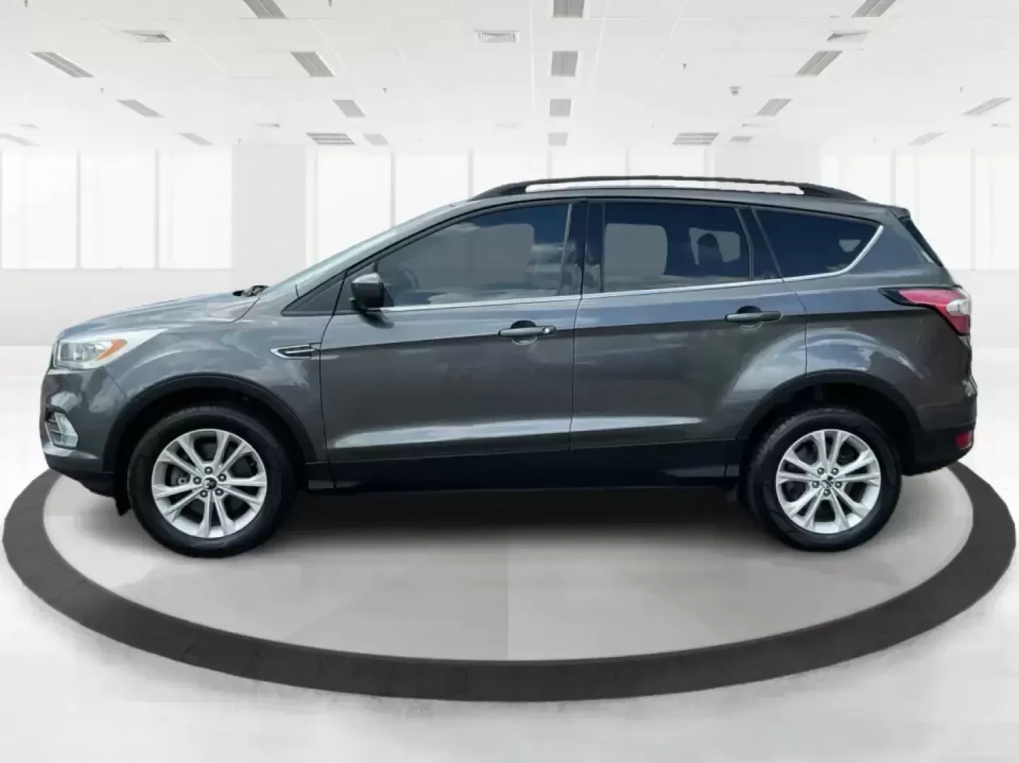 2017 Ford Escape SE (1FMCU9GD7HU) with an 1.5L L4 DOHC 16V engine, 6A transmission, located at 8750 N County Rd 25A, Piqua, OH, 45356, (937) 908-9800, 40.164391, -84.232513 - **Adventure Awaits With This 2017 Ford Escape SE! Perfect for Your Next Journey!**<br /> <br /> Are you ready to elevate your weekend getaways or daily commutes? The 2017 Ford Escape SE is the ideal SUV for those who crave versatility without sacrificing style. With a spacious interior, advanced saf - Photo#5