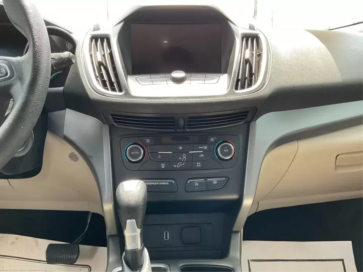 2017 Ford Escape SE (1FMCU9GD7HU) with an 1.5L L4 DOHC 16V engine, 6A transmission, located at 8750 N County Rd 25A, Piqua, OH, 45356, (937) 908-9800, 40.164391, -84.232513 - **Adventure Awaits With This 2017 Ford Escape SE! Perfect for Your Next Journey!**<br /> <br /> Are you ready to elevate your weekend getaways or daily commutes? The 2017 Ford Escape SE is the ideal SUV for those who crave versatility without sacrificing style. With a spacious interior, advanced saf - Photo#13