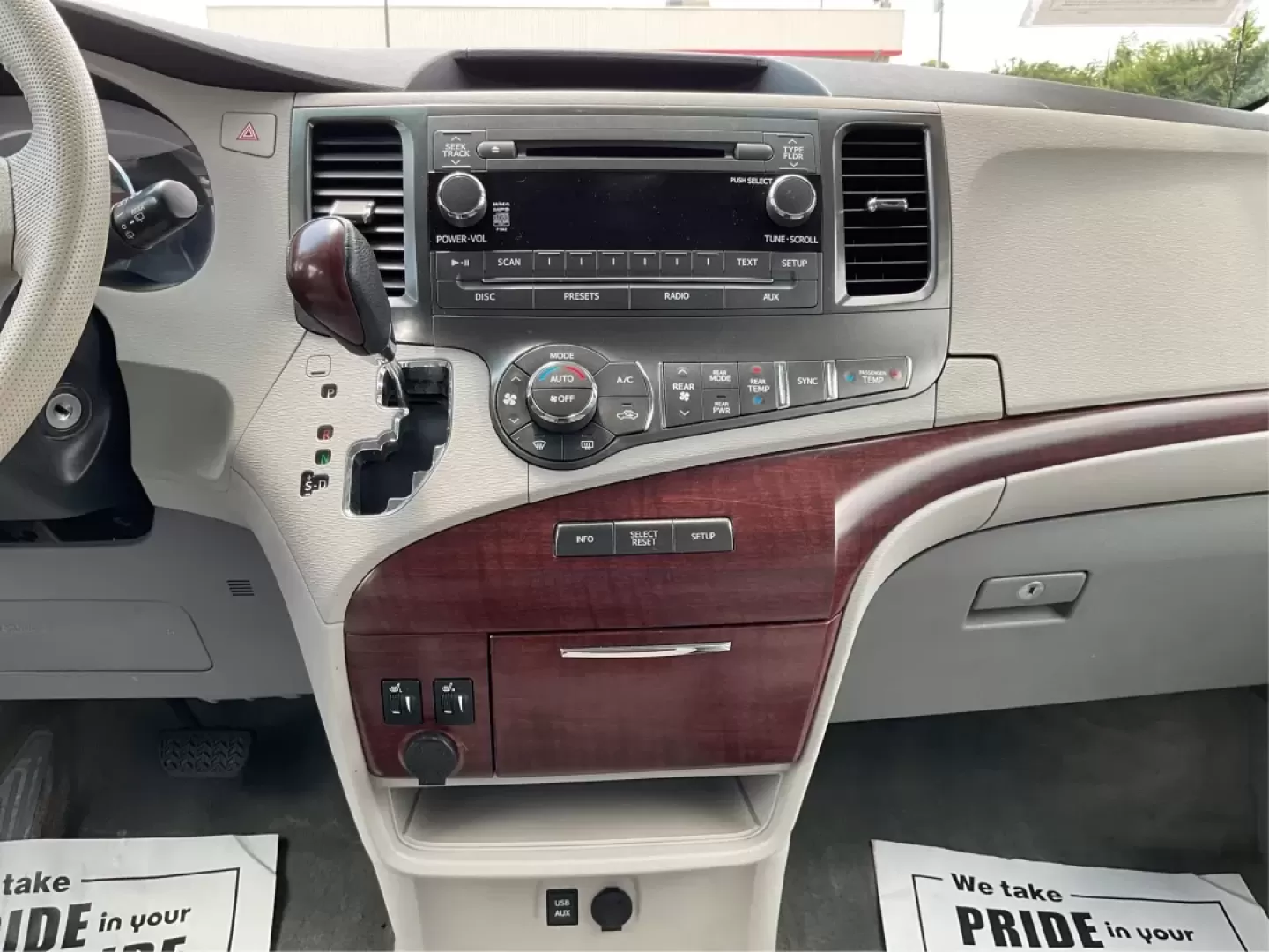 2012 Toyota Sienna XLE V6 8 Passenger (5TDYK3DC7CS) with an 3.5L V-6 DOHC engine, located at 1184 Kauffman Ave, Fairborn, OH, 45324, (937) 908-9800, 39.807072, -84.030914 - **Unleash Your Family Adventures with the 2012 Toyota Sienna XLE V6!** <br /> <br /> Are you ready to elevate your family's travel experiences? The 2012 Toyota Sienna XLE V6 8 Passenger is the perfect blend of comfort, space, and reliability, designed for families who love to explore. Whether you're - Photo#13