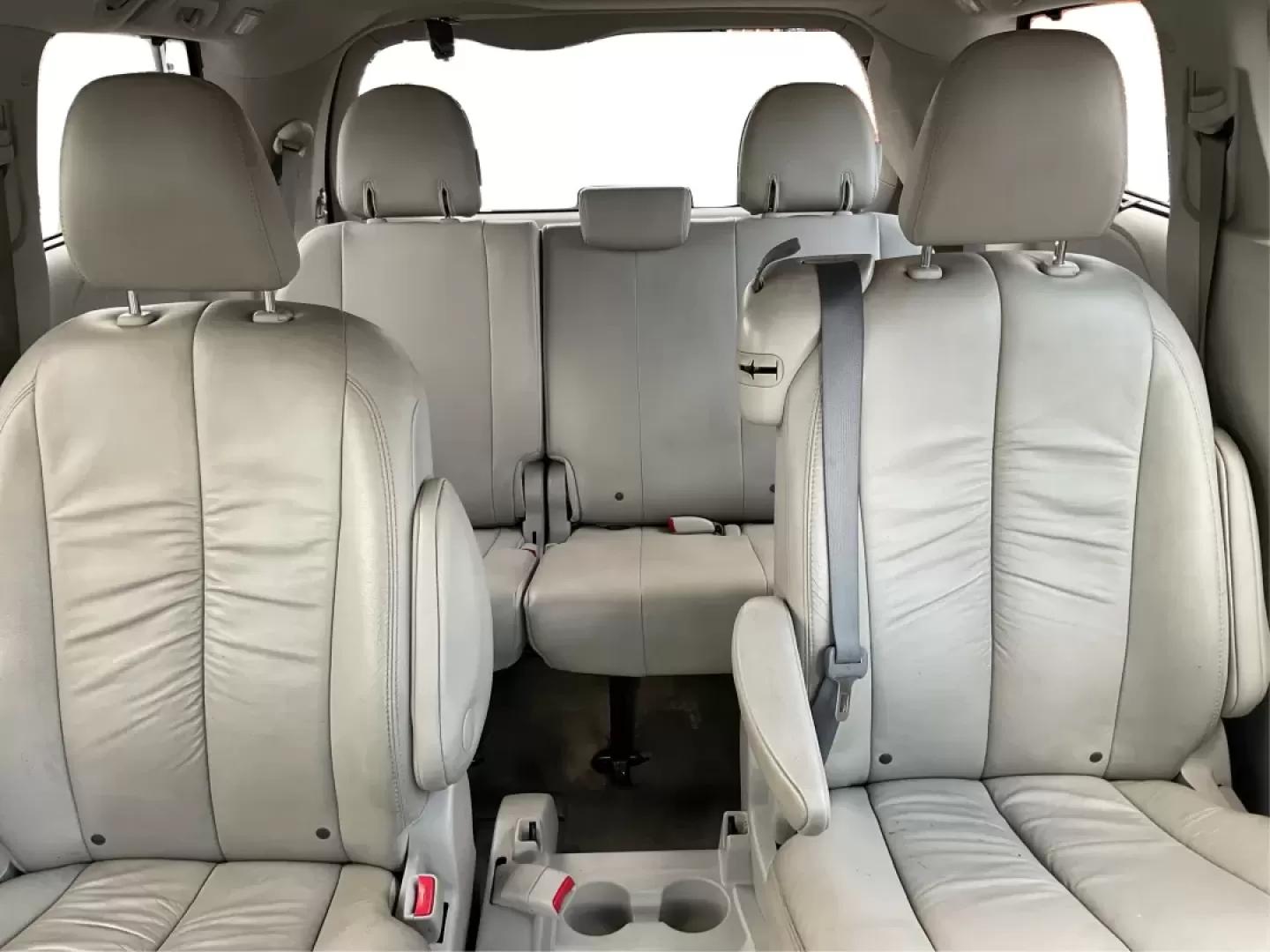 2012 Toyota Sienna XLE V6 8 Passenger (5TDYK3DC7CS) with an 3.5L V-6 DOHC engine, located at 1184 Kauffman Ave, Fairborn, OH, 45324, (937) 908-9800, 39.807072, -84.030914 - **Unleash Your Family Adventures with the 2012 Toyota Sienna XLE V6!** <br /> <br /> Are you ready to elevate your family's travel experiences? The 2012 Toyota Sienna XLE V6 8 Passenger is the perfect blend of comfort, space, and reliability, designed for families who love to explore. Whether you're - Photo#14