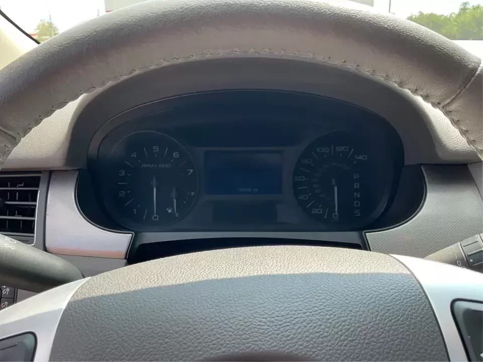 2013 Ford Edge SEL (2FMDK3JC0DB) with an 3.5L V6 DOHC 24V engine, 6-Speed Automatic transmission, located at 1951 S Dayton Lakeview Rd., New Carlisle, OH, 45344, (937) 908-9800, 39.890999, -84.050255 - **Explore New Horizons with the 2013 Ford Edge SEL Your Adventure Awaits!**<br /> <br /> Are you ready to elevate your daily commute or embark on weekend adventures with friends and family? The 2013 Ford Edge SEL is the versatile SUV that perfectly balances style, comfort, and capability, making it - Photo#15