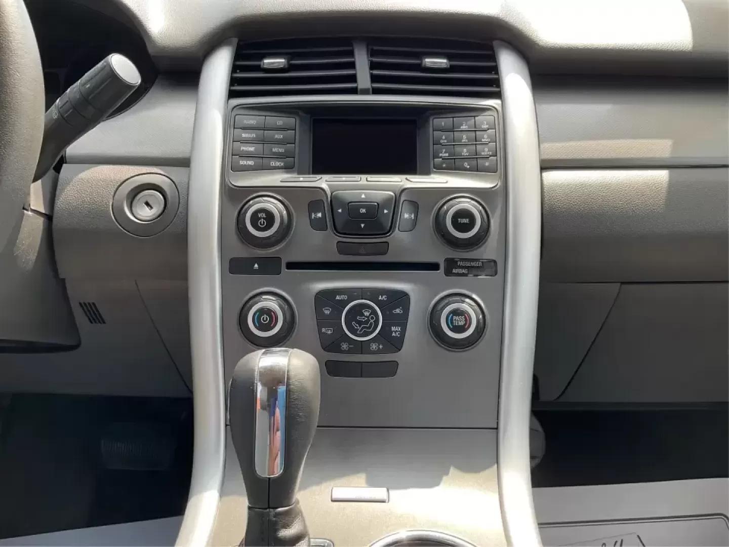 2013 Ford Edge SEL (2FMDK3JC0DB) with an 3.5L V6 DOHC 24V engine, 6-Speed Automatic transmission, located at 880 E. National Road, Vandalia, OH, 45377, (937) 908-9800, 39.891918, -84.183594 - **Explore New Horizons with the 2013 Ford Edge SEL Your Adventure Awaits!**<br /> <br /> Are you ready to elevate your daily commute or embark on weekend adventures with friends and family? The 2013 Ford Edge SEL is the versatile SUV that perfectly balances style, comfort, and capability, making it - Photo#13