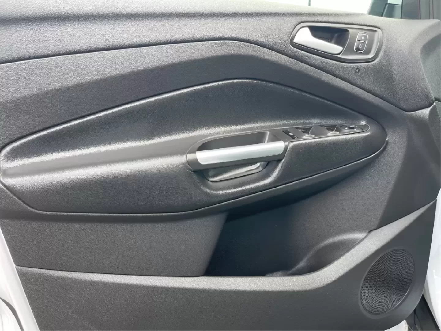 2019 Ford Escape SE (1FMCU9GD2KU) with an Other engine, located at 1099 N County Rd 25A , Troy, OH, 45373, (937) 908-9800, 40.057079, -84.212883 - **Discover Your Next Adventure with the 2019 Ford Escape SE at Advantage Car and Credit!**<br /> <br /> Are you ready to elevate your daily drives and weekend adventures? The 2019 Ford Escape SE is designed for those who crave versatility and comfort in their rides, making it an ideal choice for fam - Photo#18