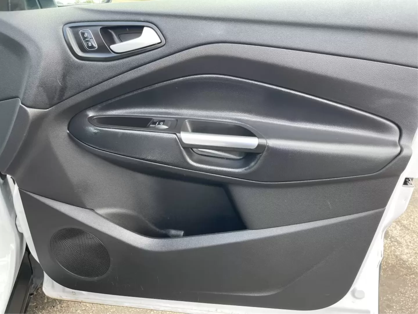 2019 Ford Escape SE (1FMCU9GD2KU) with an Other engine, located at 1099 N County Rd 25A , Troy, OH, 45373, (937) 908-9800, 40.057079, -84.212883 - **Discover Your Next Adventure with the 2019 Ford Escape SE at Advantage Car and Credit!**<br /> <br /> Are you ready to elevate your daily drives and weekend adventures? The 2019 Ford Escape SE is designed for those who crave versatility and comfort in their rides, making it an ideal choice for fam - Photo#19