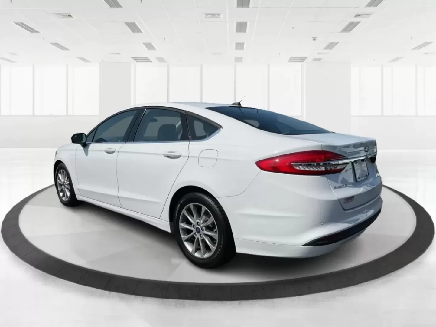 2017 Ford Fusion SE (3FA6P0H78HR) with an Other engine, located at 4508 South Dixie Dr, Moraine, OH, 45439, (937) 908-9800, 39.689976, -84.218452 - **Elevate Your Daily Drive with the 2017 Ford Fusion SE at Advantage Car and Credit Piqua, OH!**<br /> <br /> Are you ready to transform your daily commute into a luxurious journey? The 2017 Ford Fusion SE is the perfect sedan for anyone seeking comfort, style, and reliability. Whether you're a bus - Photo#4