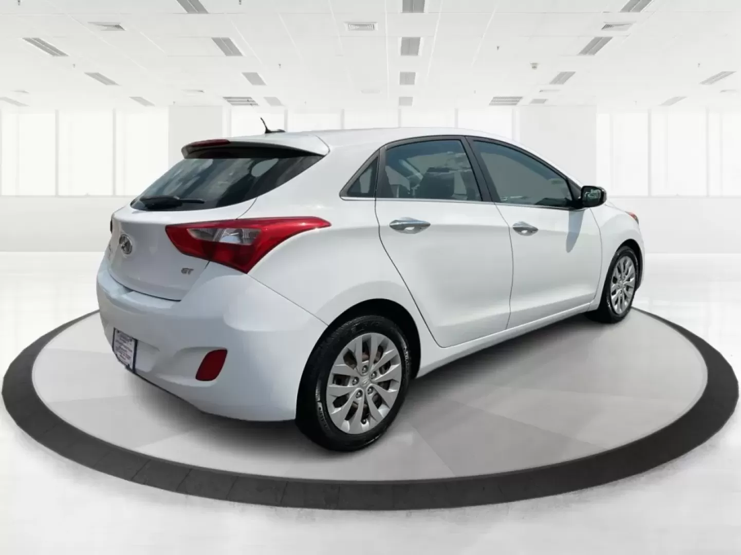 2017 Hyundai Elantra GT Base (KMHD35LH2HU) with an Other engine, located at 8750 N County Rd 25A, Piqua, OH, 45356, (937) 908-9800, 40.164391, -84.232513 - **Discover the Perfect Commuter or Family Vehicle at Advantage Car and Credit - Piqua**<br /> <br /> Are you searching for a reliable vehicle that caters to your daily commute or weekend family adventures? Look no further than this 2017 Hyundai Elantra GT, now available for purchase at Advantage Car - Photo#2