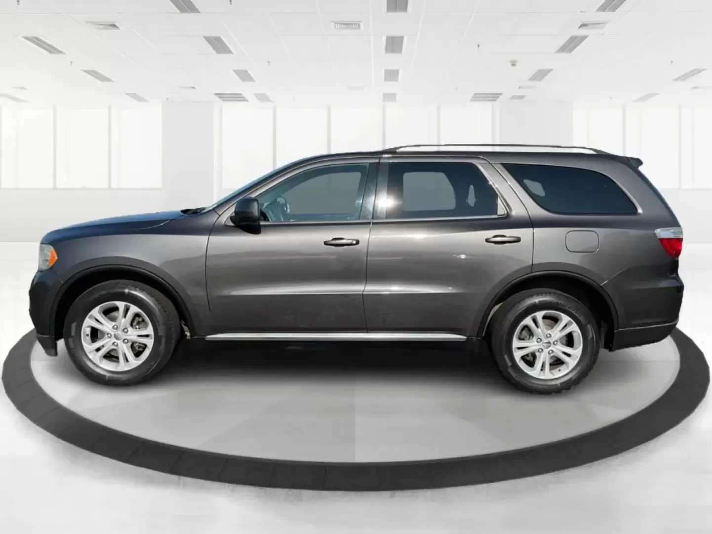 2013 Dodge Durango SXT (1C4RDJAG7DC) with an 3.6L V-6 DOHC engine, located at 8750 N County Rd 25A, Piqua, OH, 45356, (937) 908-9800, 40.164391, -84.232513 - **Discover Your Adventure with the 2013 Dodge Durango SXT at Advantage Car and Credit - Troy!**<br /> <br /> Are you in search of the perfect SUV to elevate your family outings, weekend adventures, or daily commutes? Look no further than the 2013 Dodge Durango SXT, where spaciousness meets versatili - Photo#5