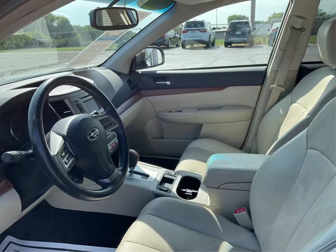 2013 Subaru Outback 2.5i Limited (4S4BRBKC0D3) with an 2.5L H-4 DOHC engine, Continuously Variable Transmission (CVT) transmission, located at 1184 Kauffman Ave, Fairborn, OH, 45324, (937) 908-9800, 39.807072, -84.030914 - **Adventure Awaits with This 2013 Subaru Outback! Perfect for Weekend Getaways and Daily Commutes**<br /> <br /> Looking for a versatile vehicle that can handle everything from family road trips to daily commutes? Look no further than this 2013 Subaru Outback 2.5i Limited, now available at Advantage - Photo#9