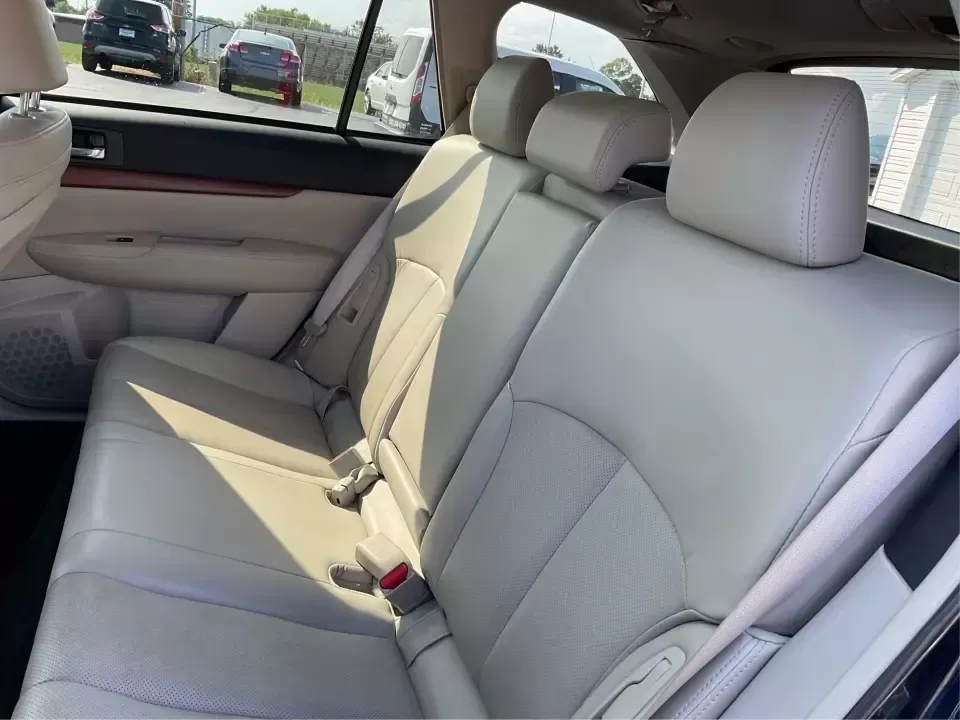 2013 Subaru Outback 2.5i Limited (4S4BRBKC0D3) with an 2.5L H-4 DOHC engine, Continuously Variable Transmission (CVT) transmission, located at 880 E. National Road, Vandalia, OH, 45377, (937) 908-9800, 39.891918, -84.183594 - 2013 Subaru Outback 2.5i Limited - Photo#10