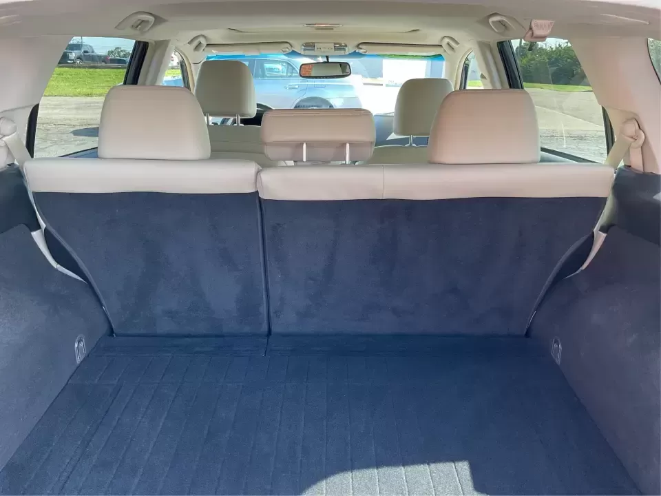 2013 Subaru Outback 2.5i Limited (4S4BRBKC0D3) with an 2.5L H-4 DOHC engine, Continuously Variable Transmission (CVT) transmission, located at 880 E. National Road, Vandalia, OH, 45377, (937) 908-9800, 39.891918, -84.183594 - 2013 Subaru Outback 2.5i Limited - Photo#11