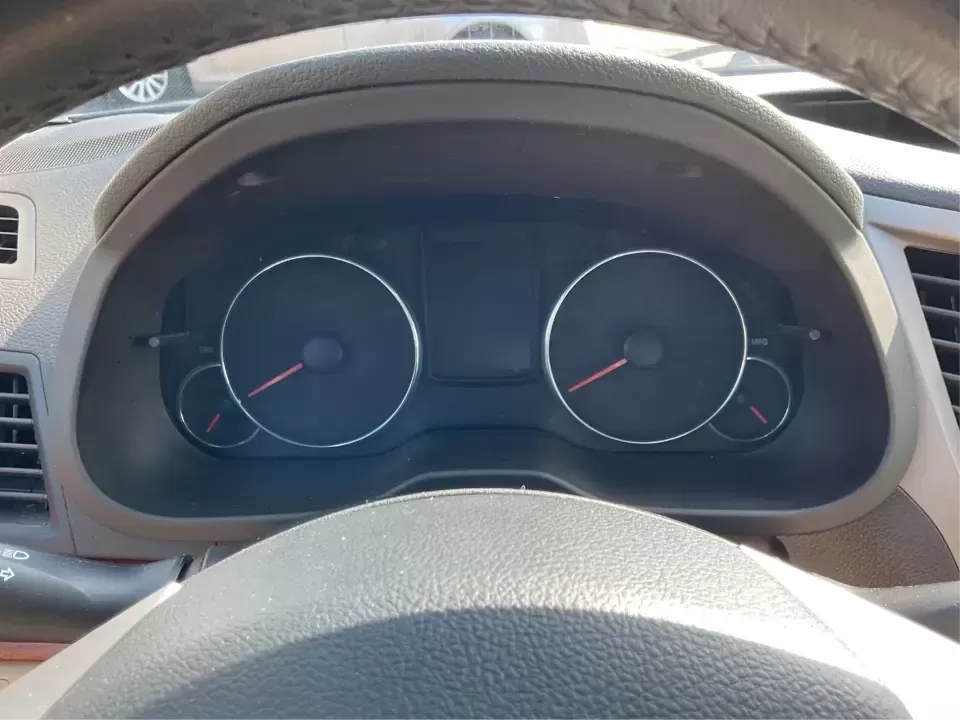 2013 Subaru Outback 2.5i Limited (4S4BRBKC0D3) with an 2.5L H-4 DOHC engine, Continuously Variable Transmission (CVT) transmission, located at 880 E. National Road, Vandalia, OH, 45377, (937) 908-9800, 39.891918, -84.183594 - 2013 Subaru Outback 2.5i Limited - Photo#14