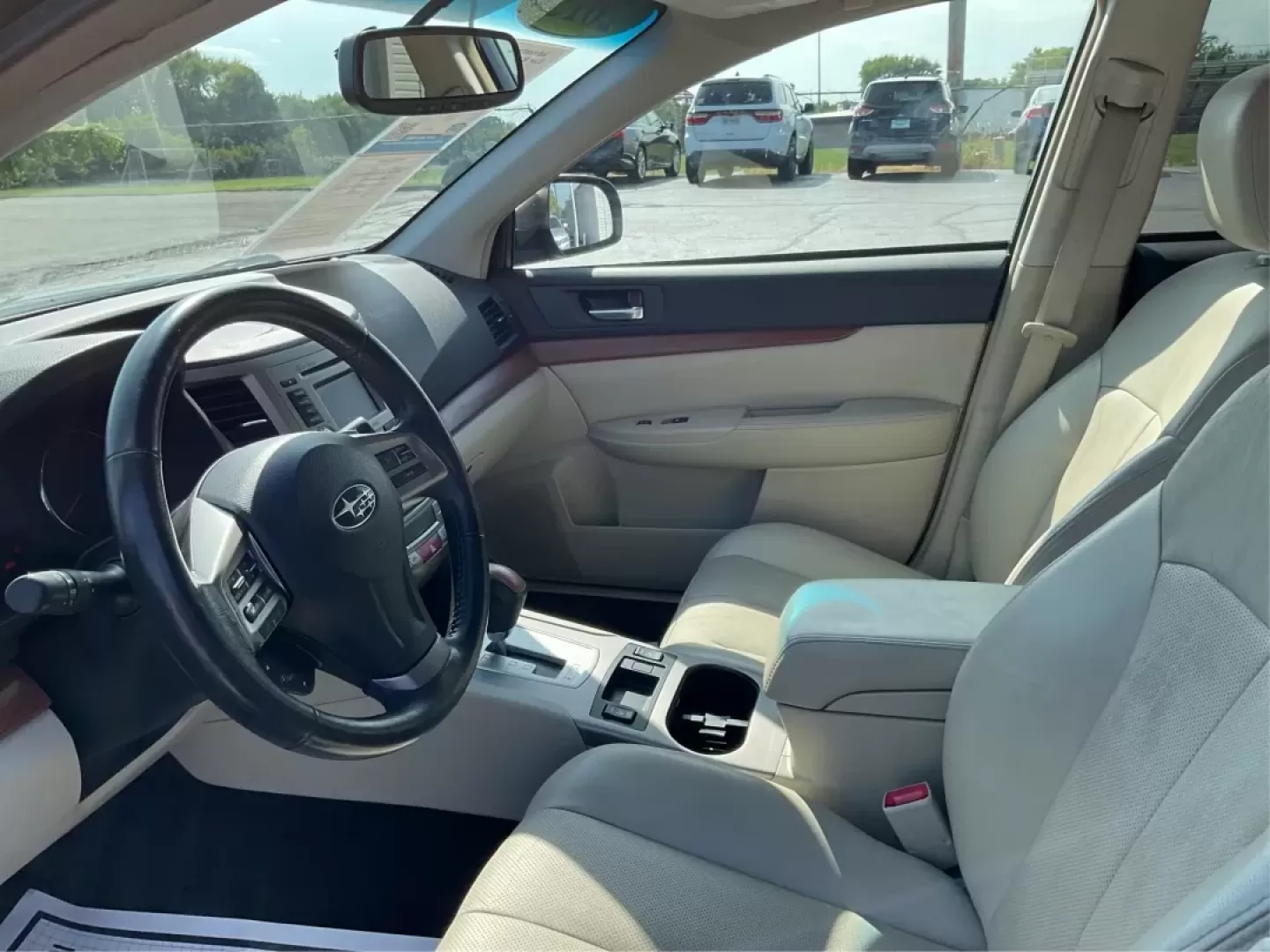 2013 Subaru Outback 2.5i Limited (4S4BRBKC0D3) with an 2.5L H-4 DOHC engine, located at 1230 East Main St, Xenia, OH, 45385, (937) 908-9800, 39.688026, -83.910172 - **Adventure Awaits with This 2013 Subaru Outback! Perfect for Weekend Getaways and Daily Commutes**<br /> <br /> Looking for a versatile vehicle that can handle everything from family road trips to daily commutes? Look no further than this 2013 Subaru Outback 2.5i Limited, now available at Advantage - Photo#9