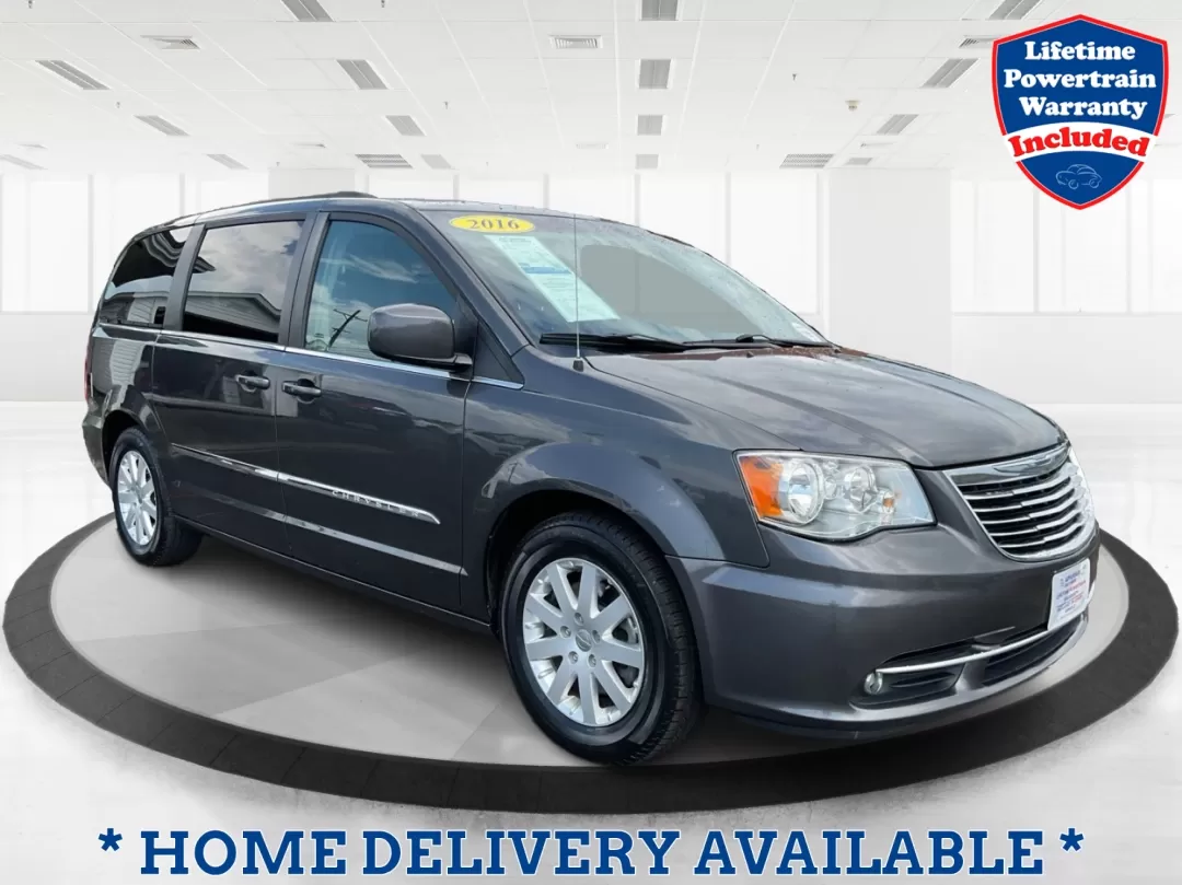 photo of 2016 Chrysler Town  and  Country Touring