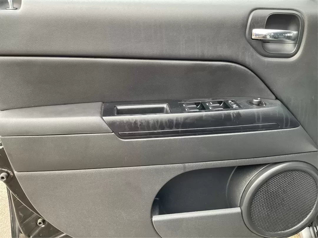 2014 Jeep Patriot Latitude (1C4NJPFA4ED) with an 2.0L L4 DOHC 16V engine, Automatic transmission, located at 880 E. National Road, Vandalia, OH, 45377, (937) 908-9800, 39.891918, -84.183594 - **Adventure Awaits with This 2014 Jeep Patriot Latitude at Advantage Car and Credit - Moraine!**<br /> <br /> Are you ready to embark on new adventures, whether it's a weekend getaway, a family road trip, or daily commutes? This 2014 Jeep Patriot Latitude is your perfect companion for all these scen - Photo#17