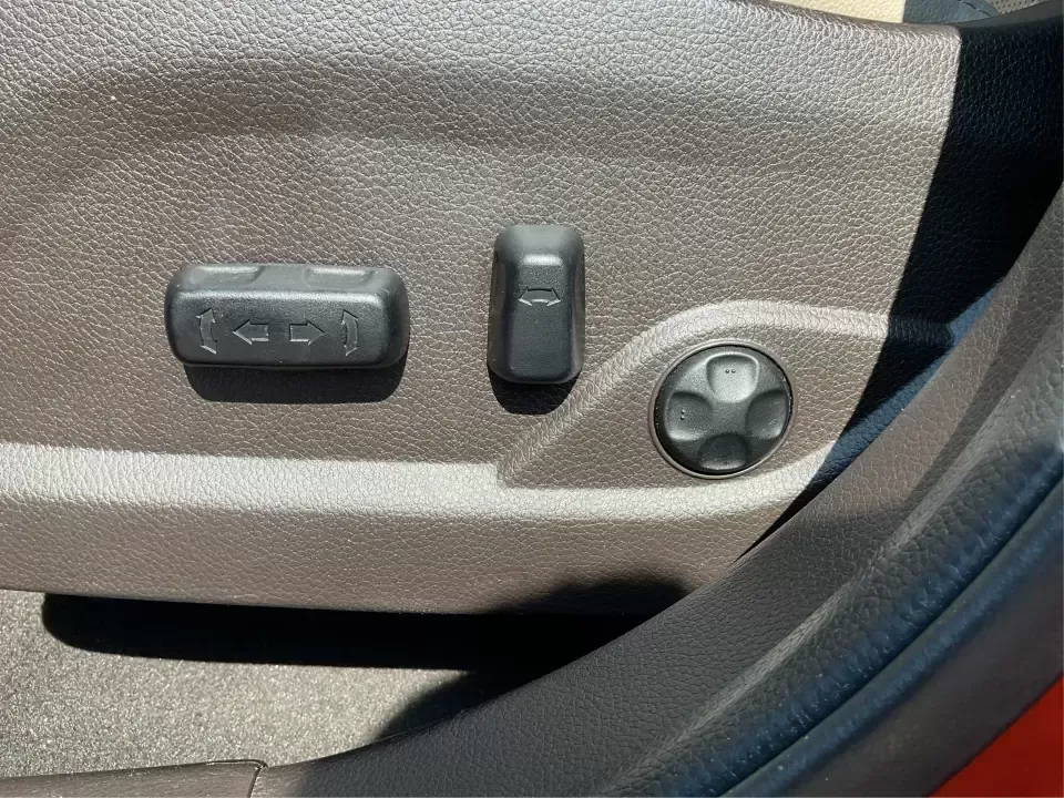 2017 Hyundai Santa Fe 2.0T Ultimate (5XYZW4LA5HG) with an Theta II 2L I-4 gasoline direct injection engine, 6A transmission, located at 1951 S Dayton Lakeview Rd., New Carlisle, OH, 45344, (937) 908-9800, 39.890999, -84.050255 - Are you ready to elevate your family adventures or commute comfortably while tackling any road with confidence? Look no further than this 2017 Hyundai Santa Fe 2.0T Ultimate, available now at Advantage Car and Credit in Fairborn, OH. This SUV is not just a vehicle; it's your ticket to creating unfor - Photo#17