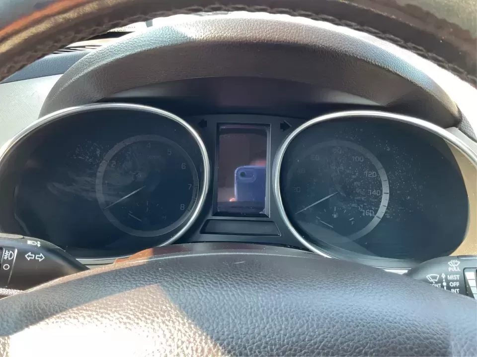 2017 Hyundai Santa Fe 2.0T Ultimate (5XYZW4LA5HG) with an Theta II 2L I-4 gasoline direct injection engine, 6A transmission, located at 880 E. National Road, Vandalia, OH, 45377, (937) 908-9800, 39.891918, -84.183594 - Are you ready to elevate your family adventures or commute comfortably while tackling any road with confidence? Look no further than this 2017 Hyundai Santa Fe 2.0T Ultimate, available now at Advantage Car and Credit in Fairborn, OH. This SUV is not just a vehicle; it's your ticket to creating unfor - Photo#15