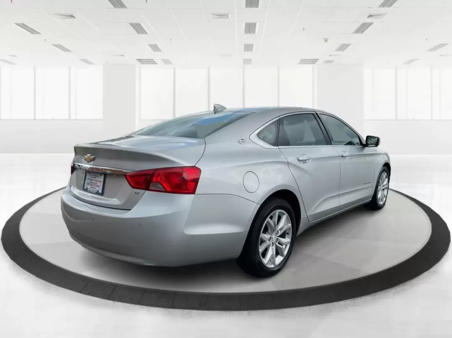 2016 Chevrolet Impala 1LT (2G1105SA4G9) with an Ecotec 2.5L I-4 gasoline direct injection engine, located at 4508 South Dixie Dr, Moraine, OH, 45439, (937) 908-9800, 39.689976, -84.218452 - **Discover Your Ideal Commuter with the 2016 Chevrolet Impala Perfect for Daily Drives or Weekend Getaways!**<br /> <br /> Are you tired of your old ride struggling during your daily commute? Elevate your driving experience with the stylish and reliable 2016 Chevrolet Impala, now available at Advan - Photo#2