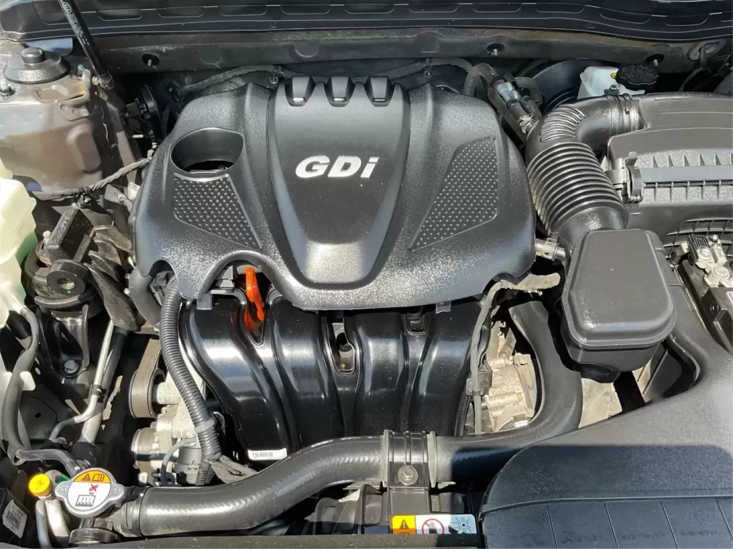 2015 Kia Optima EX (5XXGN4A70FG) with an Theta II 2.4L I-4 gasoline direct injection engine, located at 4508 South Dixie Dr, Moraine, OH, 45439, (937) 908-9800, 39.689976, -84.218452 - Embrace the open road with confidence and style in this stunning 2015 Kia Optima EX, available at Advantage Car and Credit - Piqua! Whether you're navigating daily commutes, embarking on weekend getaways, or shuttling your growing family, this sedan is designed to enhance every journey. With a sleek - Photo#11