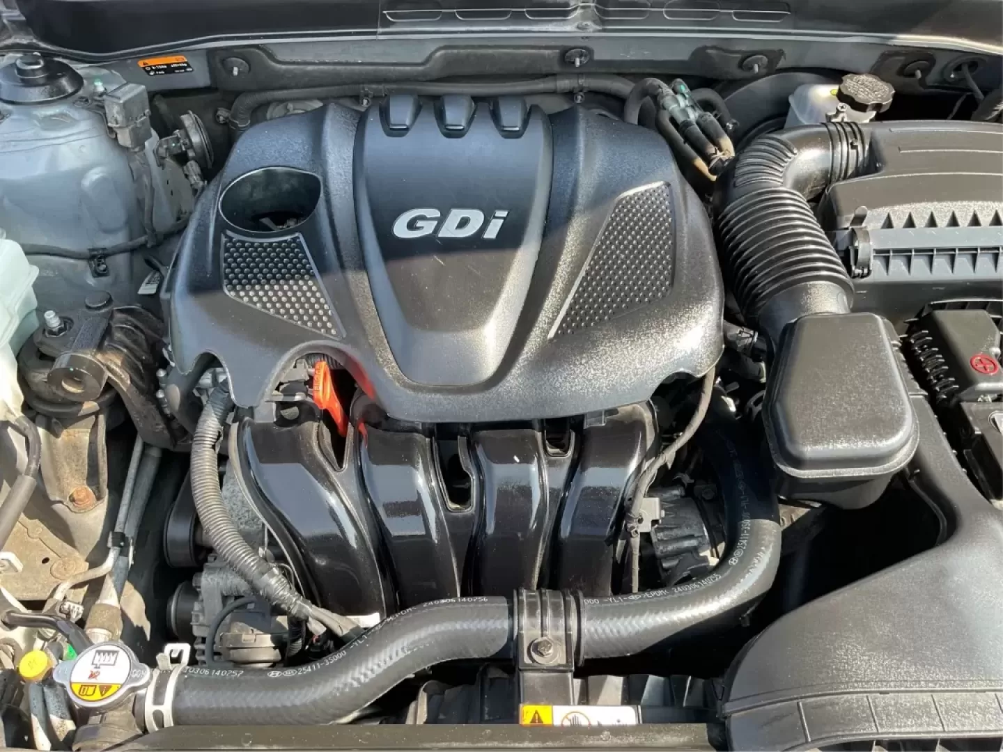 2014 Hyundai Sonata GLS (5NPEB4AC0EH) with an 2.4L I-4 gasoline direct injection engine, located at 8750 N County Rd 25A, Piqua, OH, 45356, (937) 908-9800, 40.164391, -84.232513 - Looking for a reliable sedan that seamlessly blends comfort, efficiency, and style? Look no further than this 2014 Hyundai Sonata GLS, perfect for families, daily commuters, or anyone who appreciates a smooth ride. At Advantage Car and Credit - Piqua, located at 8750 N County Rd 25A in beautiful Piq - Photo#11