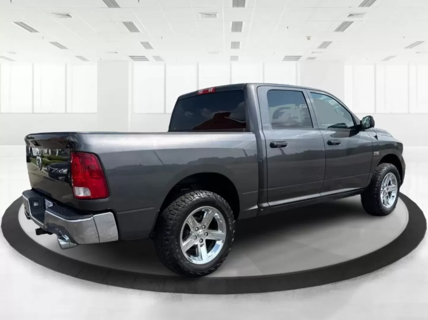 2017 Ram 1500 Express Crew Cab 4x4 5'7 Box (3C6RR7KTXHG) with an Other engine, located at 1951 S Dayton Lakeview Rd., New Carlisle, OH, 45344, (937) 908-9800, 39.890999, -84.050255 - ### Unleash Your Adventurous Spirit with the 2017 Ram 1500 at Advantage Car and Credit - Xenia!<br /> <br /> Are you ready to elevate your driving experience? Whether you're tackling the daily commute, embarking on family road trips, or conquering weekend adventures, the 2017 Ram 1500 Express Crew C - Photo#2