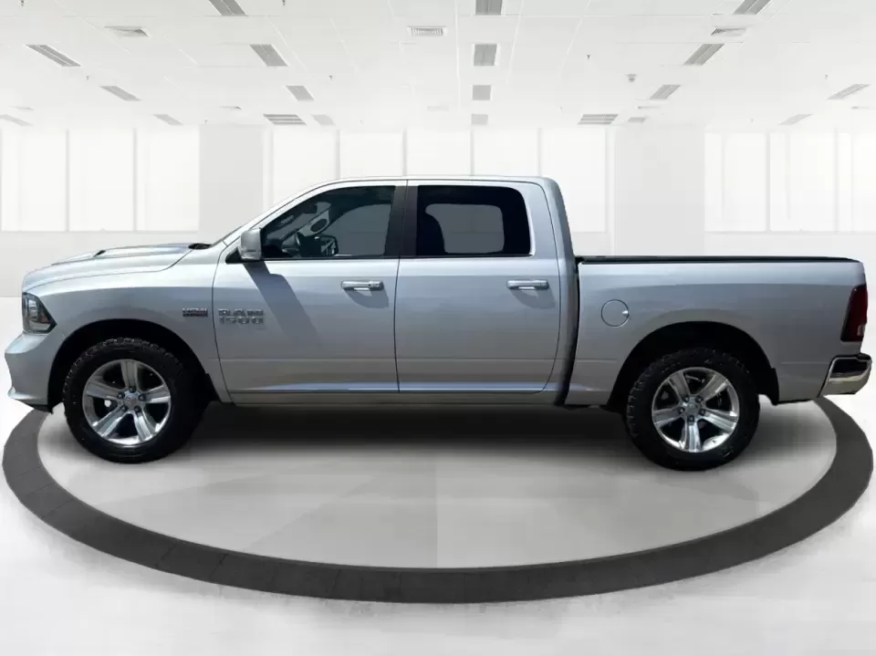 2016 Ram 1500 Sport Crew Cab SWB 4WD (1C6RR7MT4GS) with an 5.7L V8 OHV 16V engine, 6A transmission, located at 880 E. National Road, Vandalia, OH, 45377, (937) 908-9800, 39.891918, -84.183594 - Need a truck that can handle weekday work, weekend towing, and spur-of-the-moment road trips without feeling like a chore to drive? This **2016 Ram 1500 Sport Crew Cab SWB 4WD** is built for the Vandalia lifestyle-whether you're hauling gear up **I75**, running errands along **E. National Road**, or - Photo#5